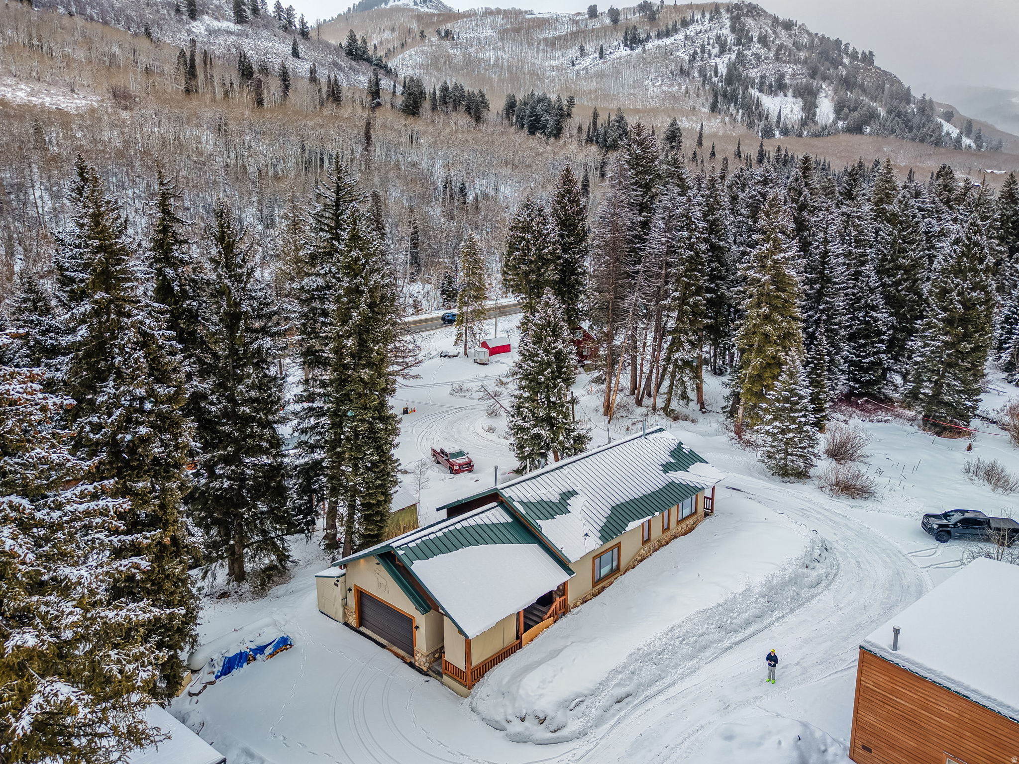 main property photo 38