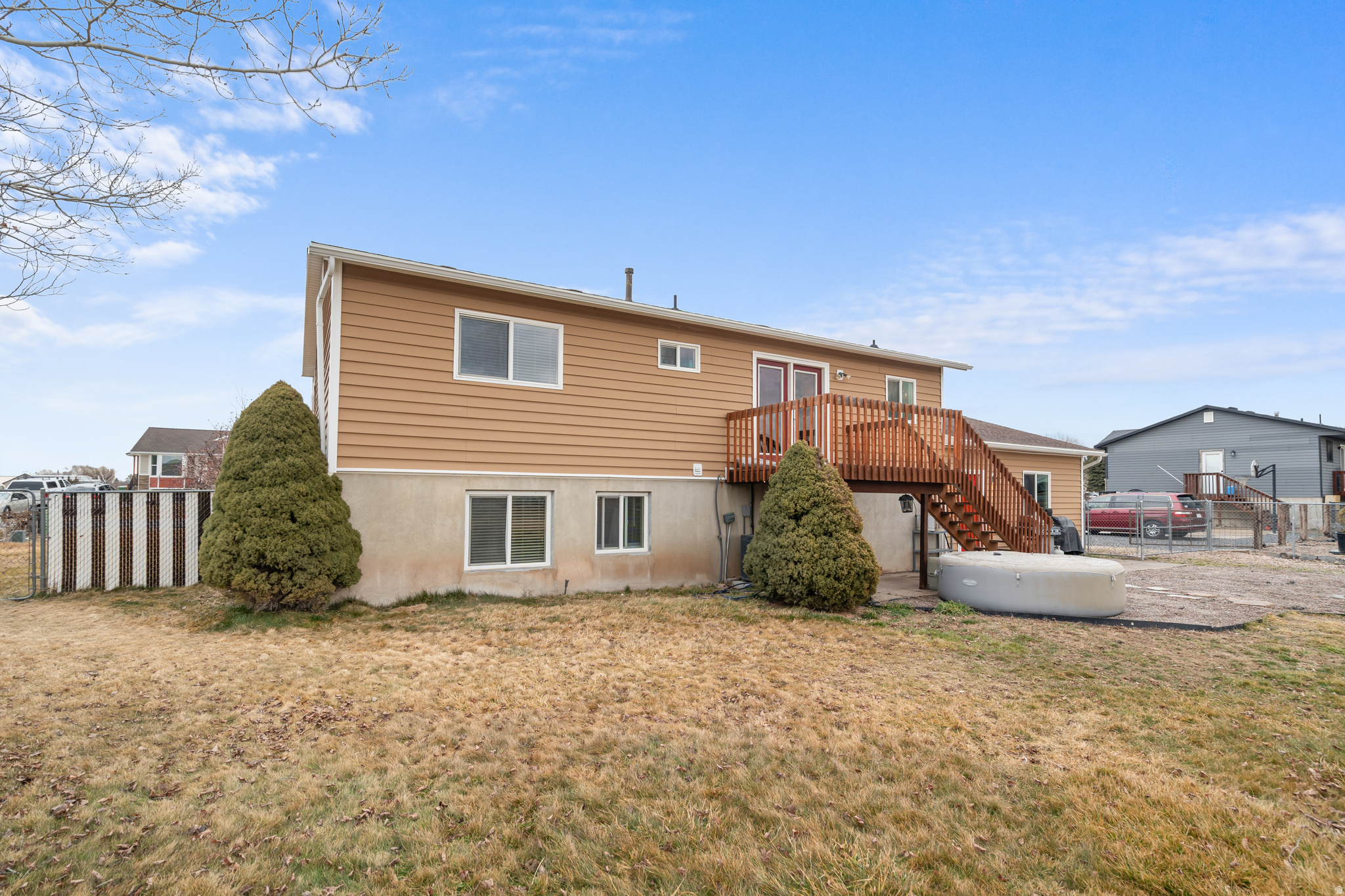 main property photo 24