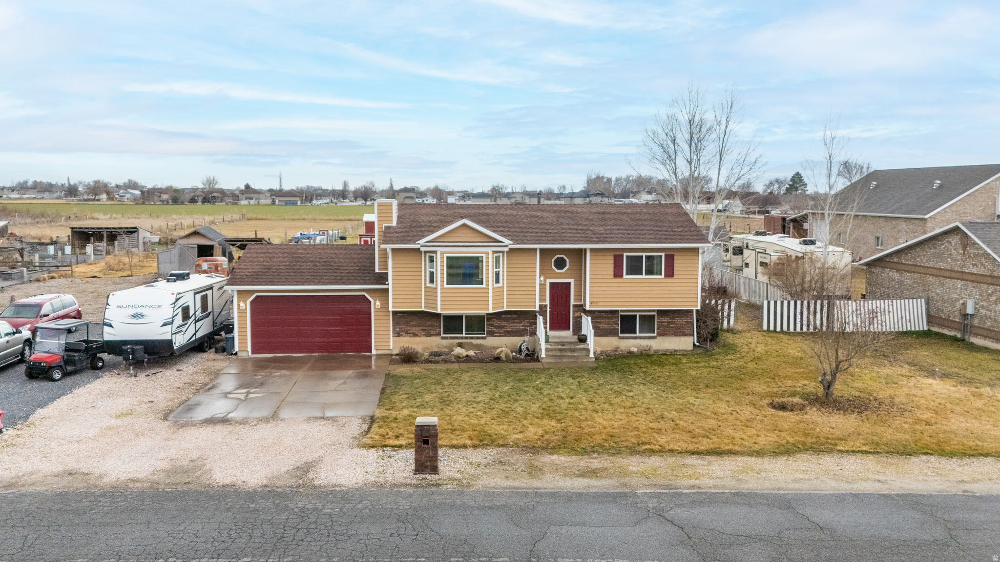 main property photo 27