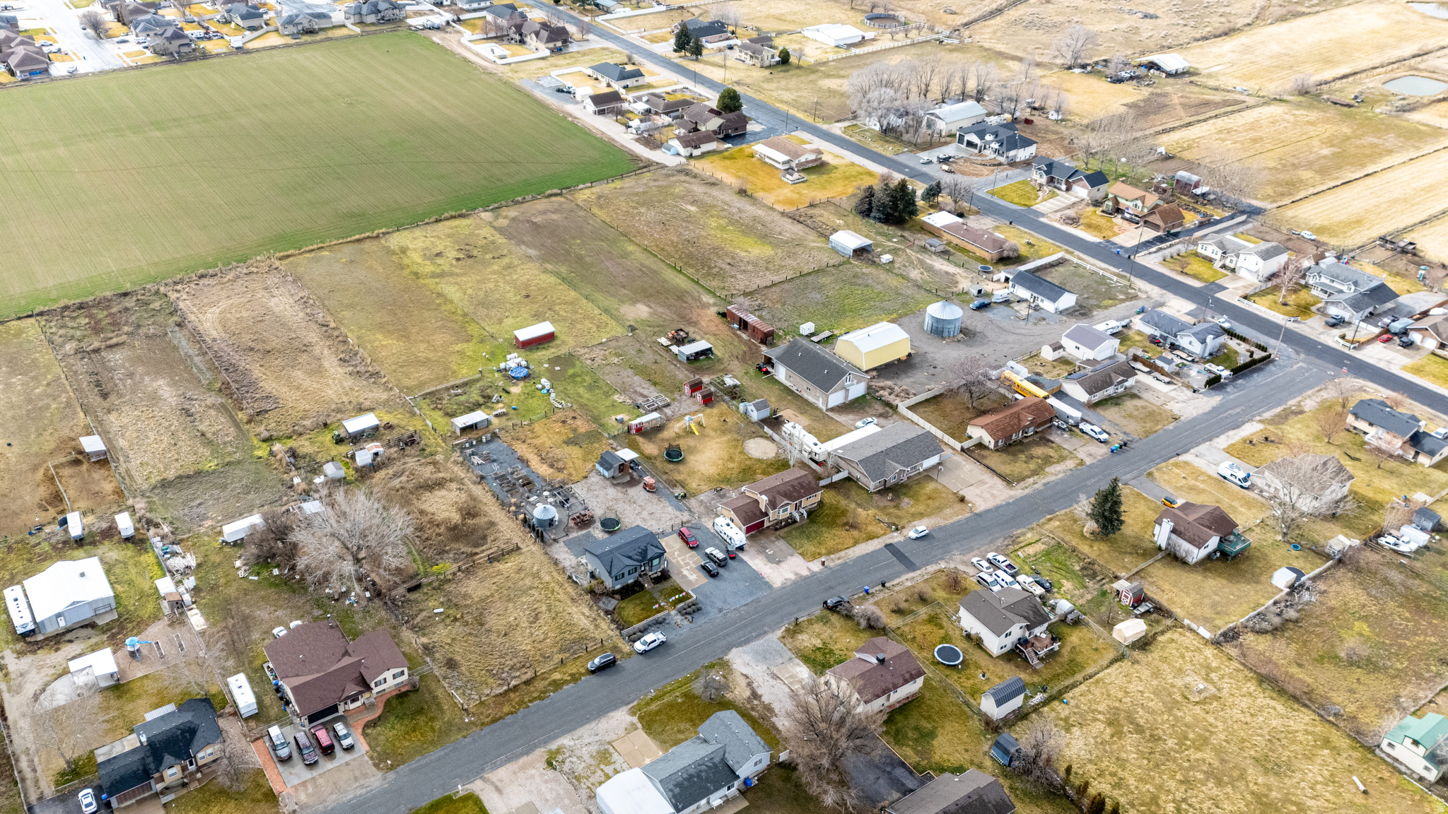 main property photo 30