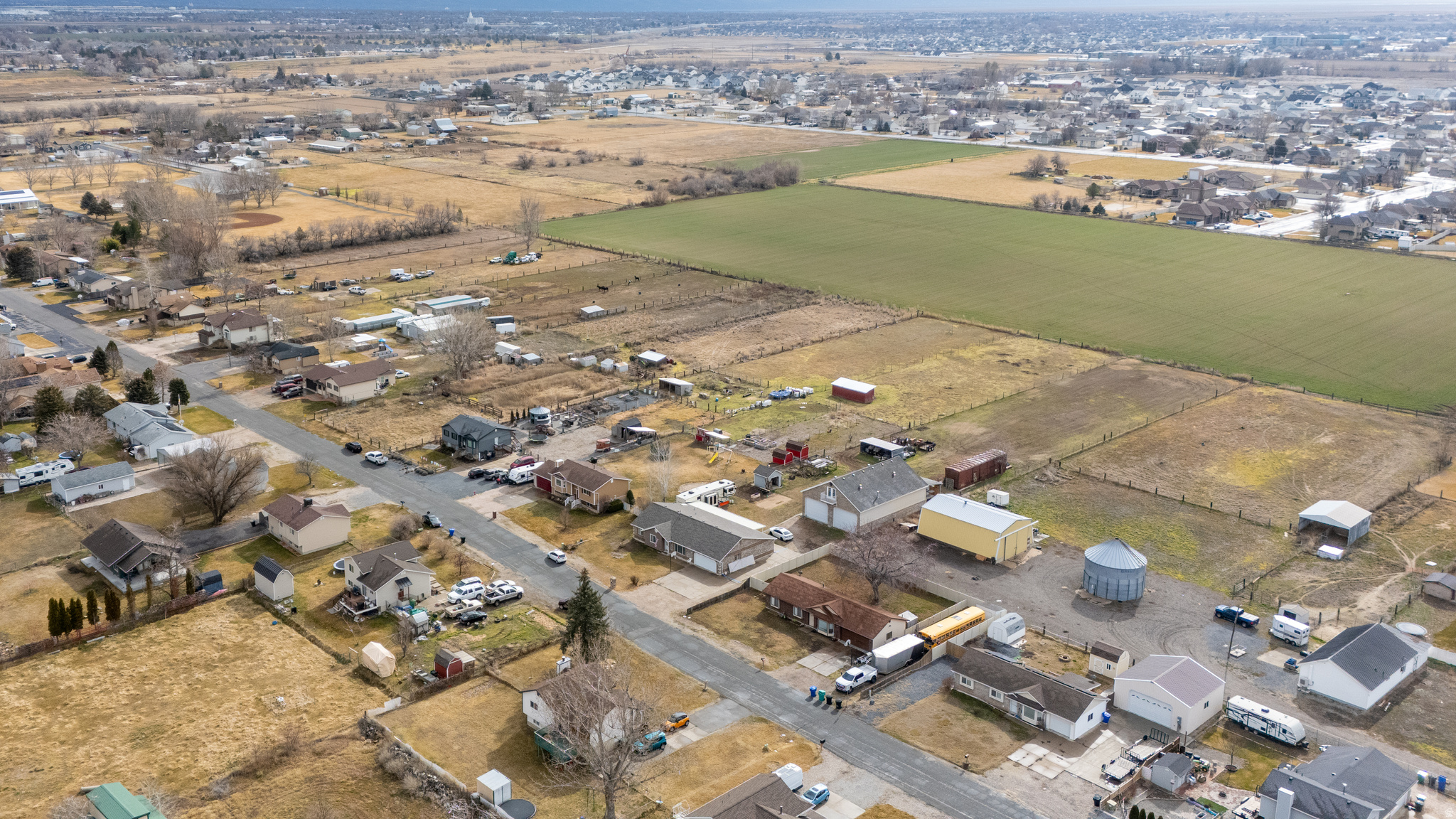 main property photo 33