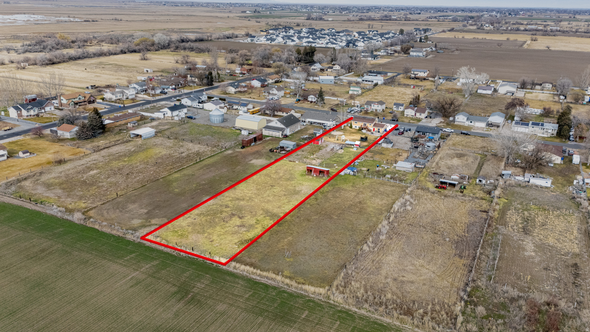 main property photo 34