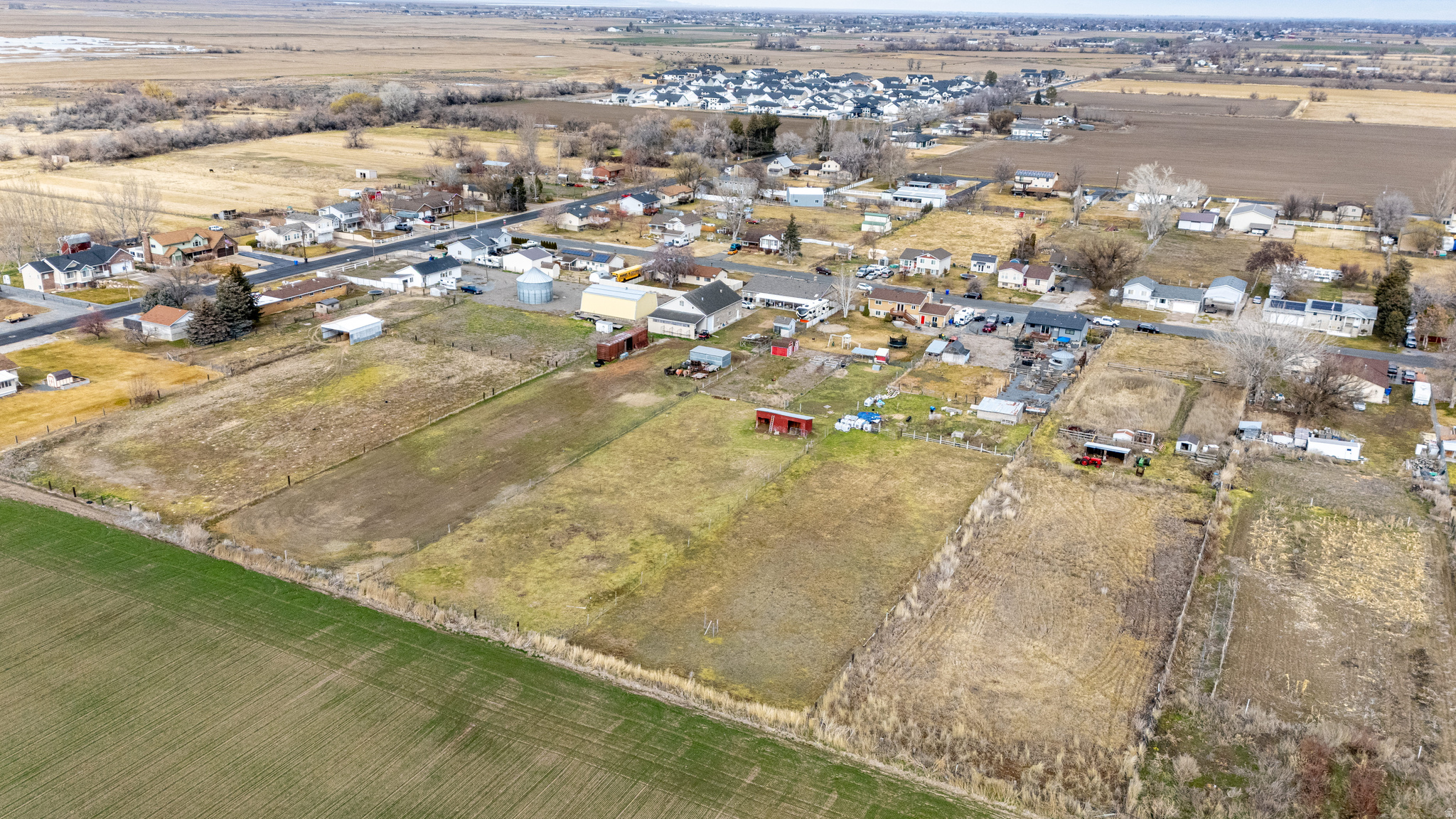 main property photo 35