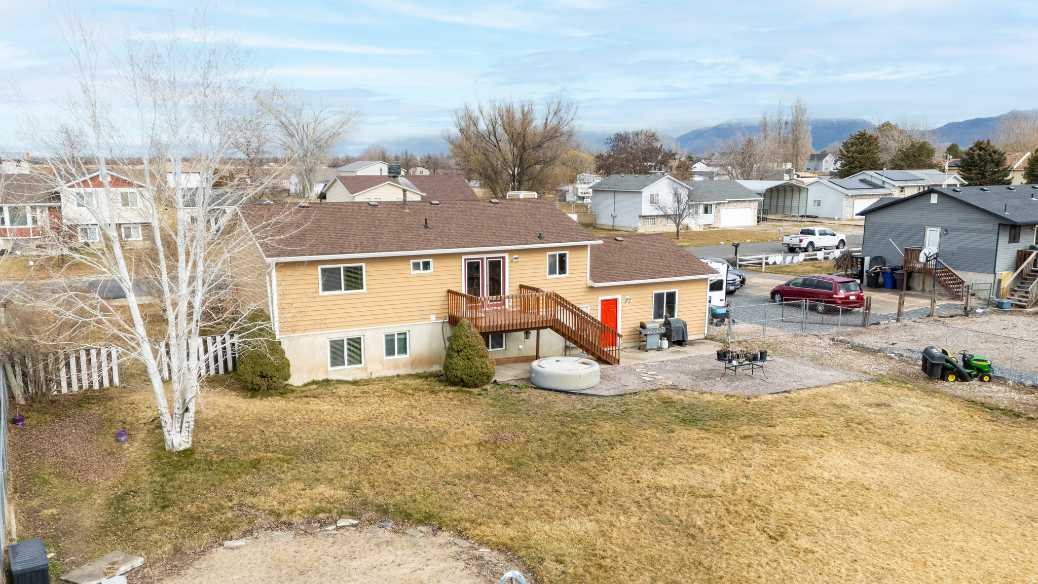 main property photo 38