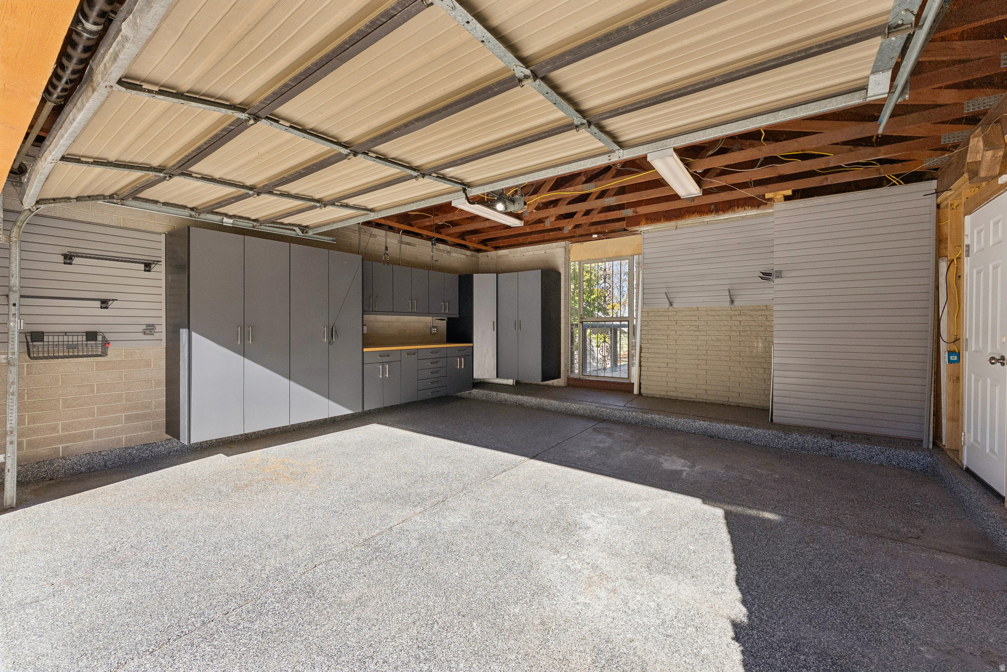 main property photo 50