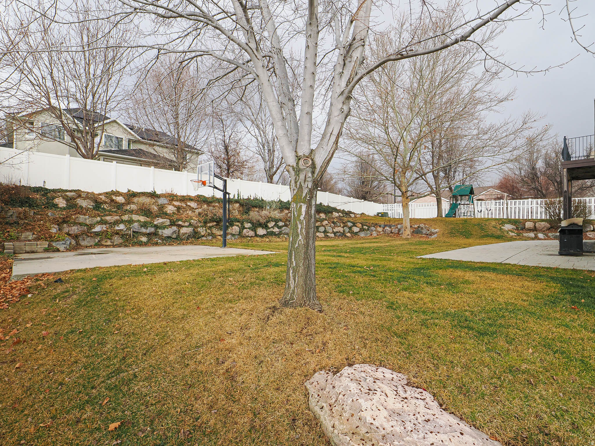 main property photo 59