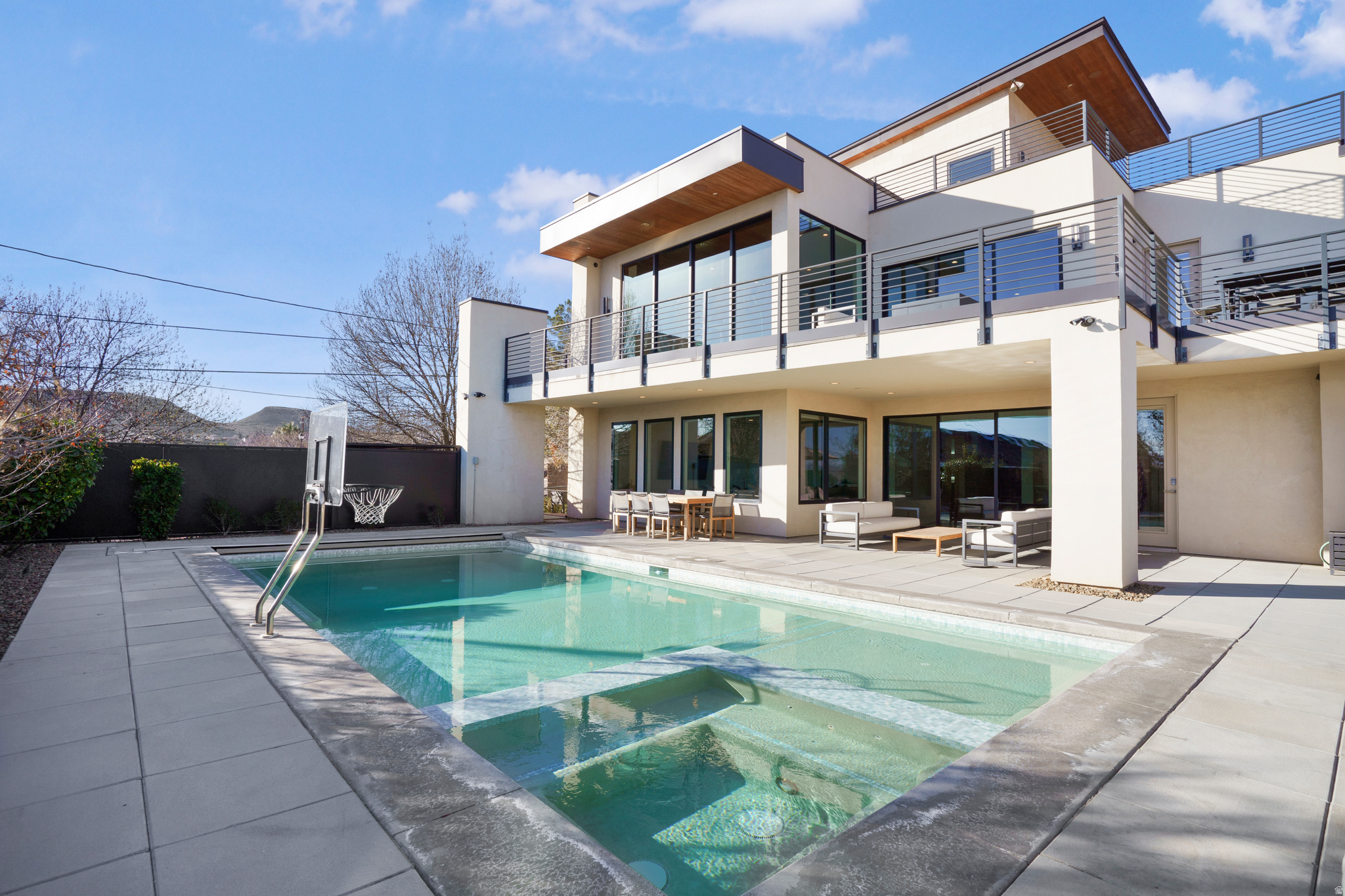 main property photo 75