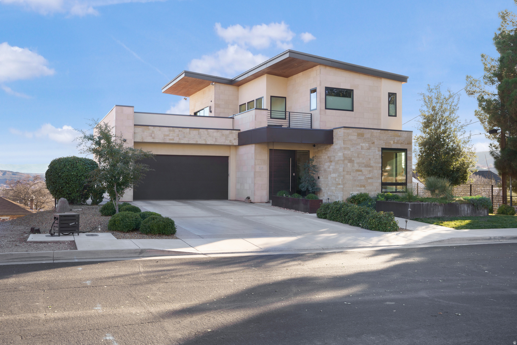 main property photo 81