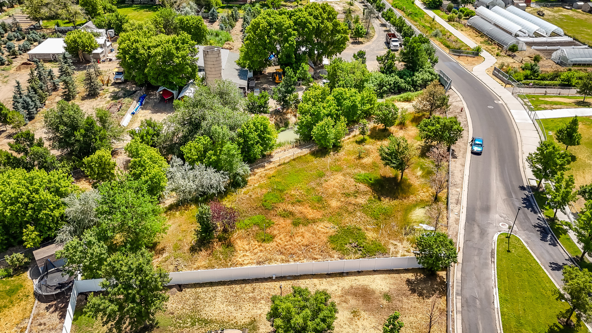 main property photo 13
