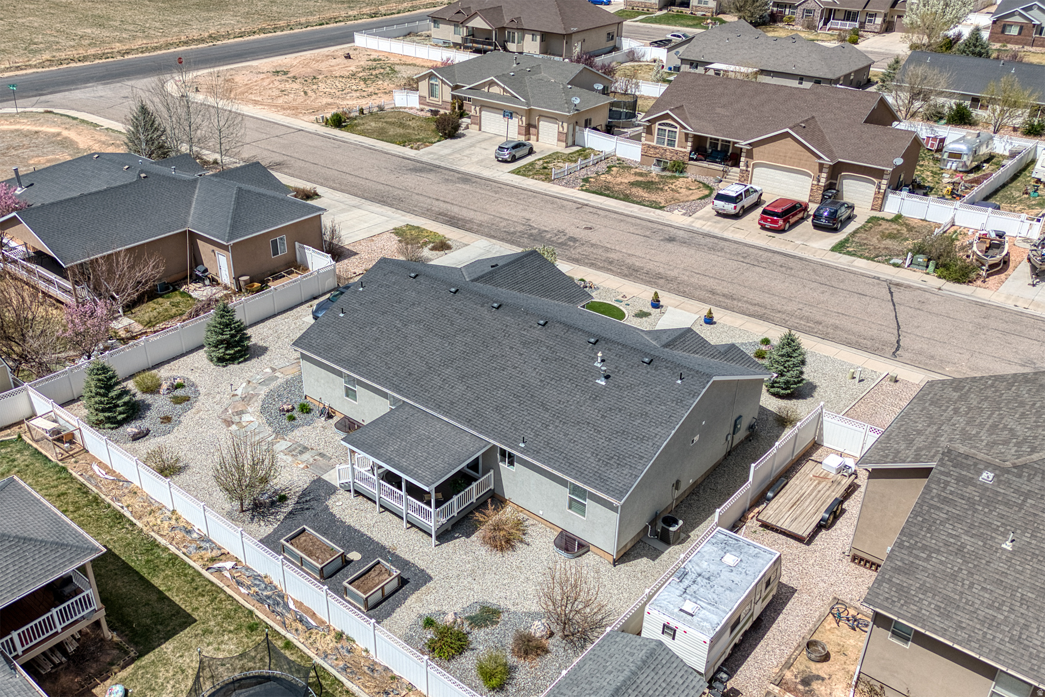 main property photo 39