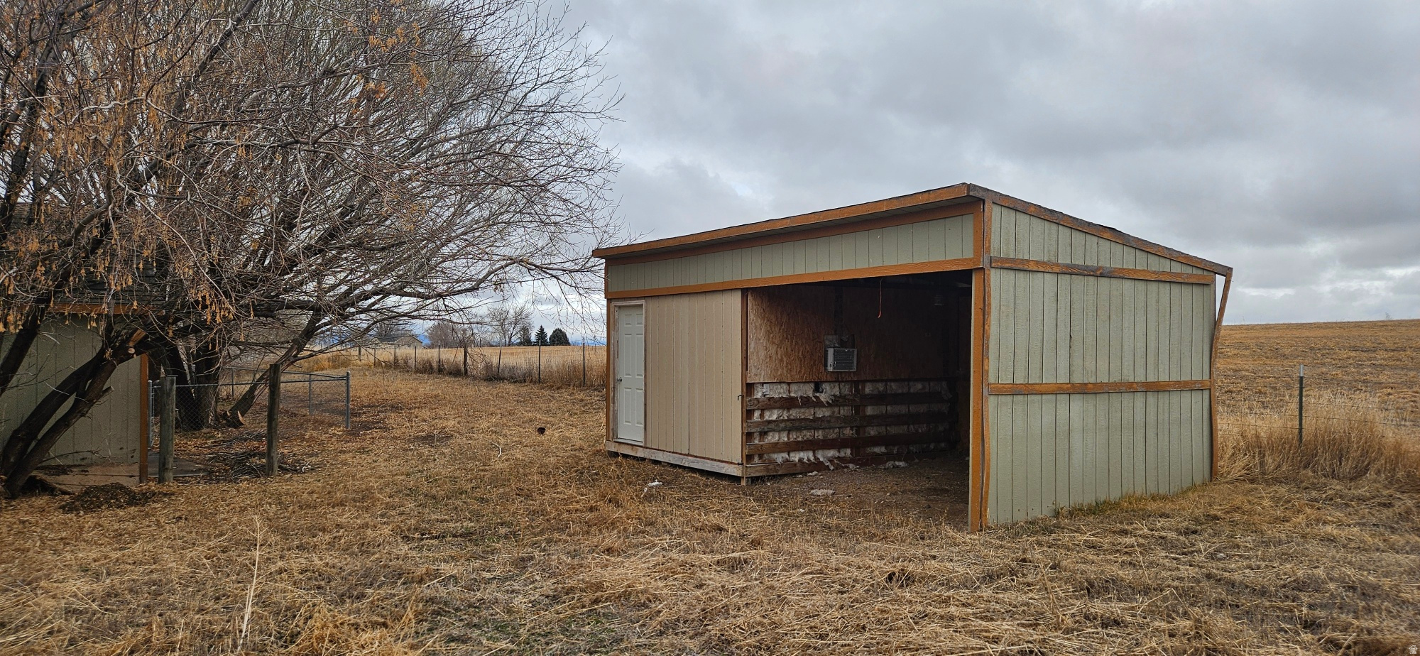 main property photo 35