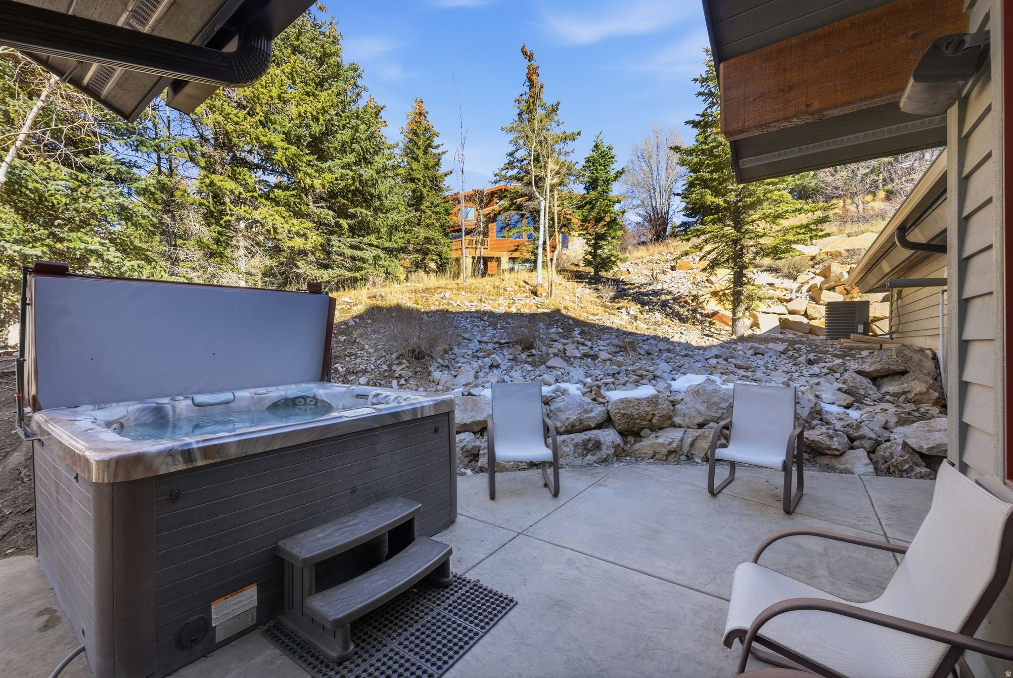 main property photo 26
