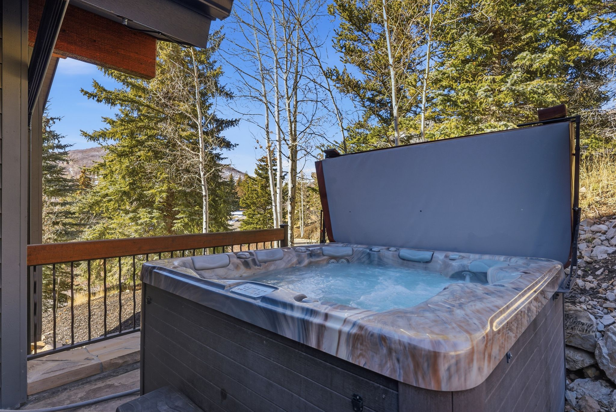main property photo 27
