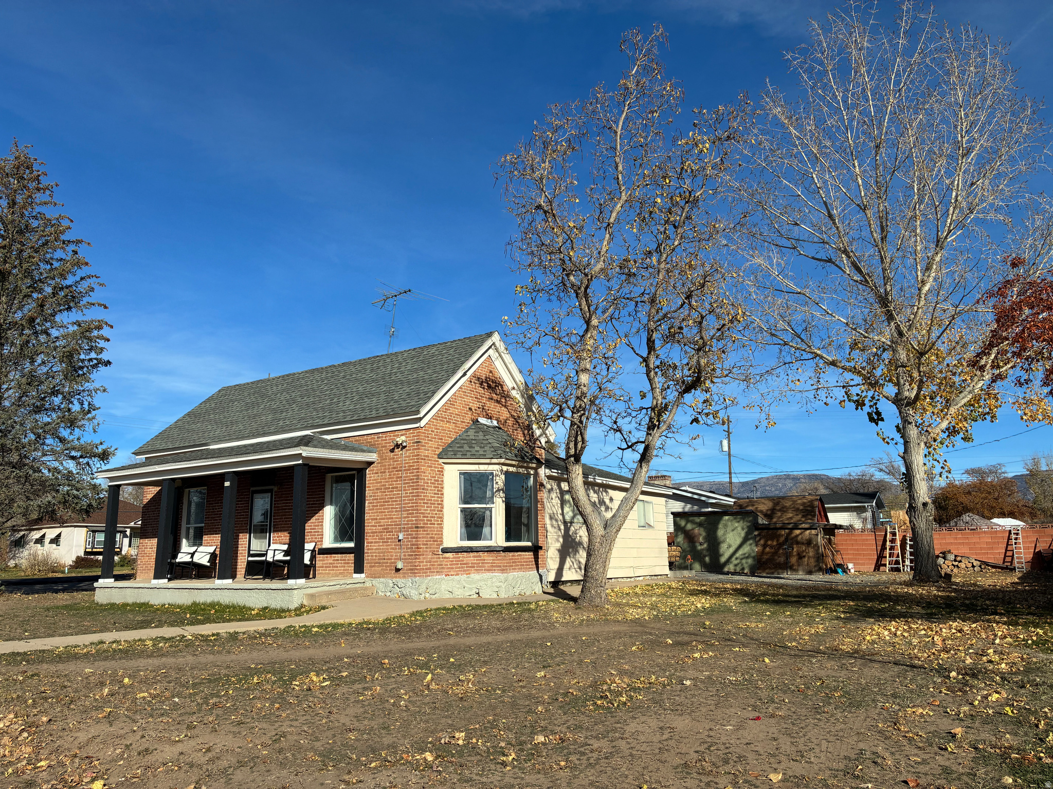 main property photo 28