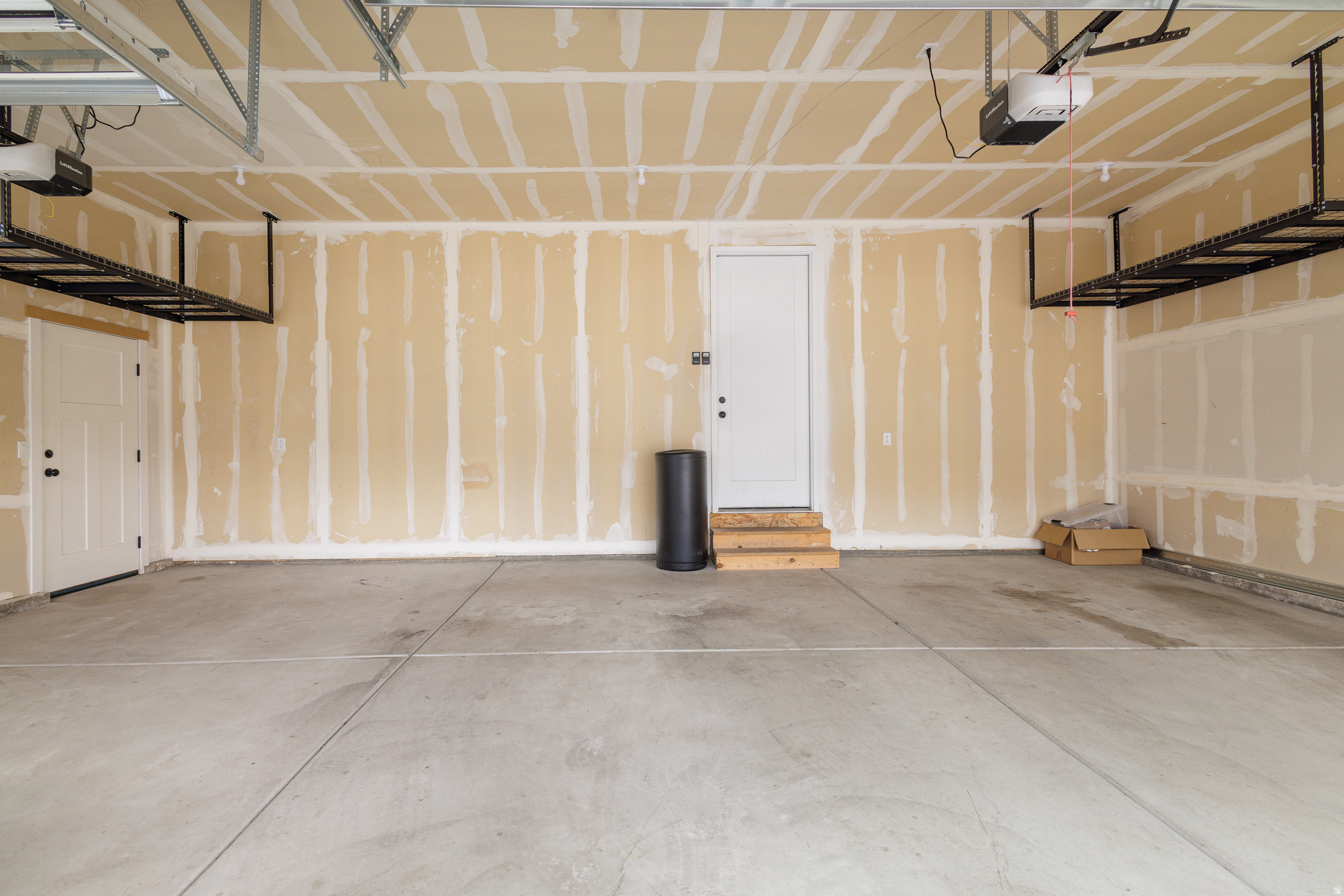 main property photo 58