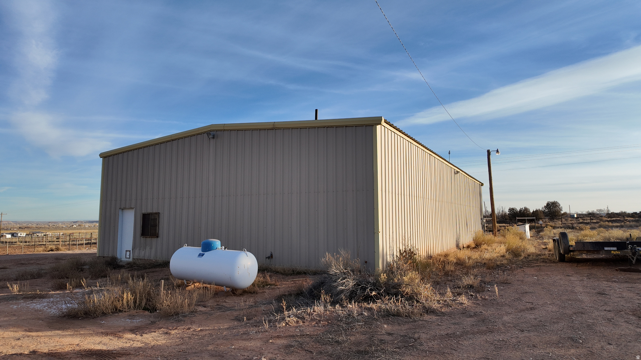 main property photo 23