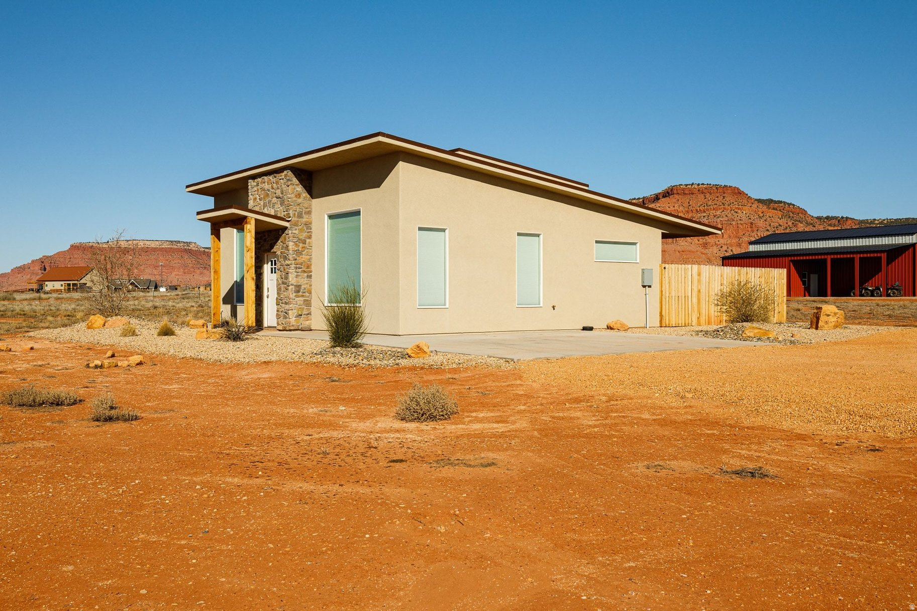 main property photo 27