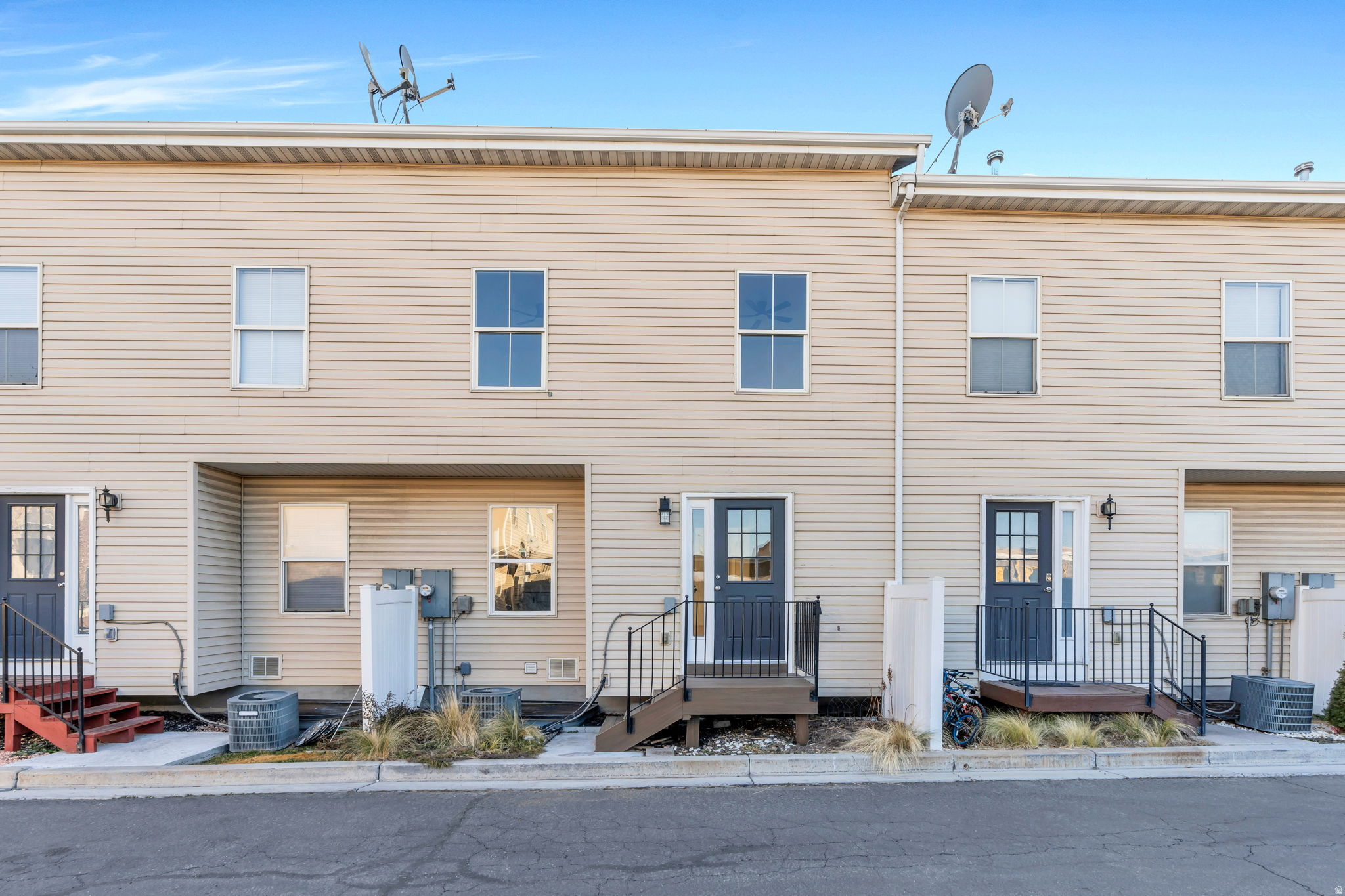 main property photo 18