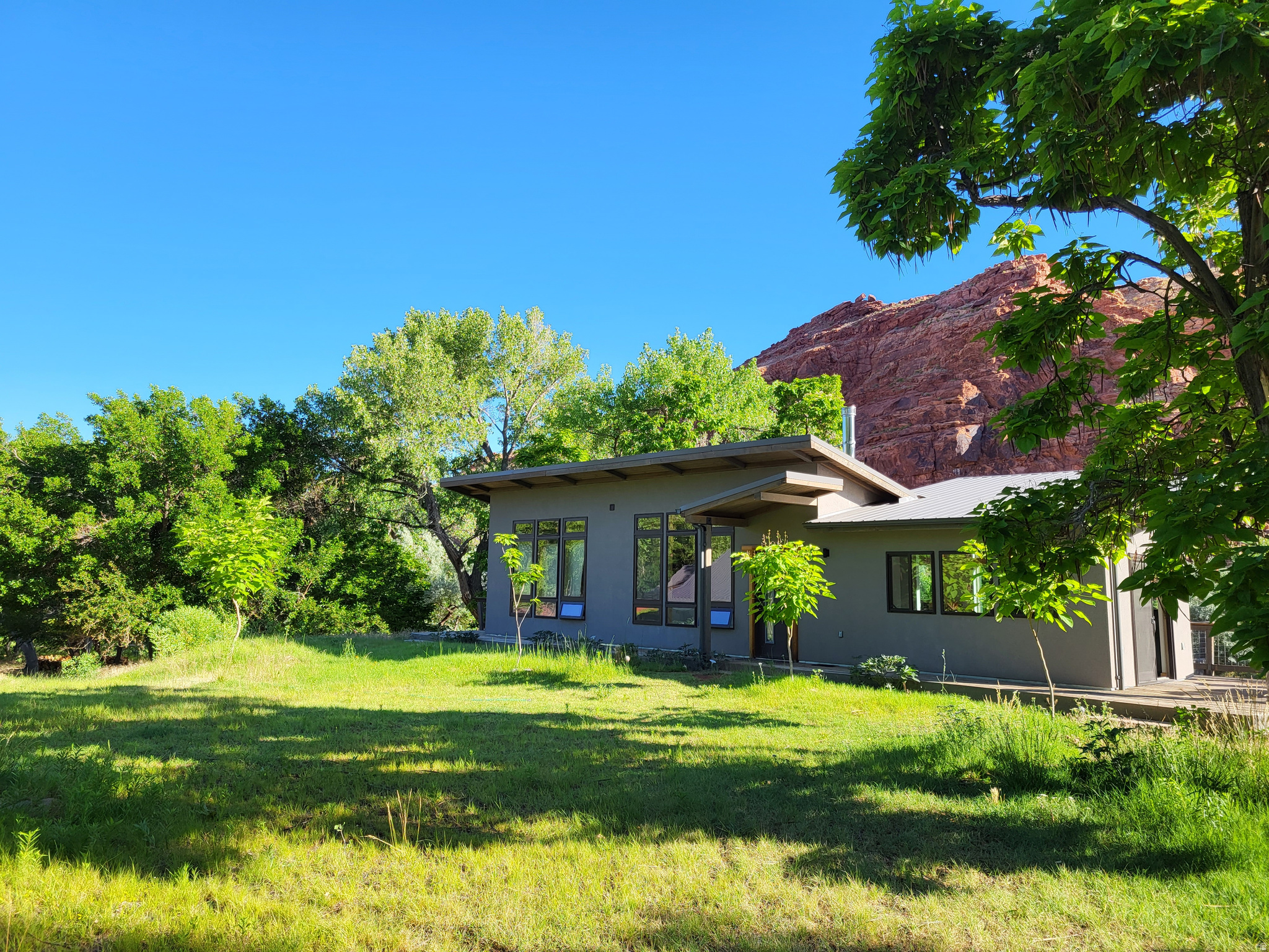 main property photo 34