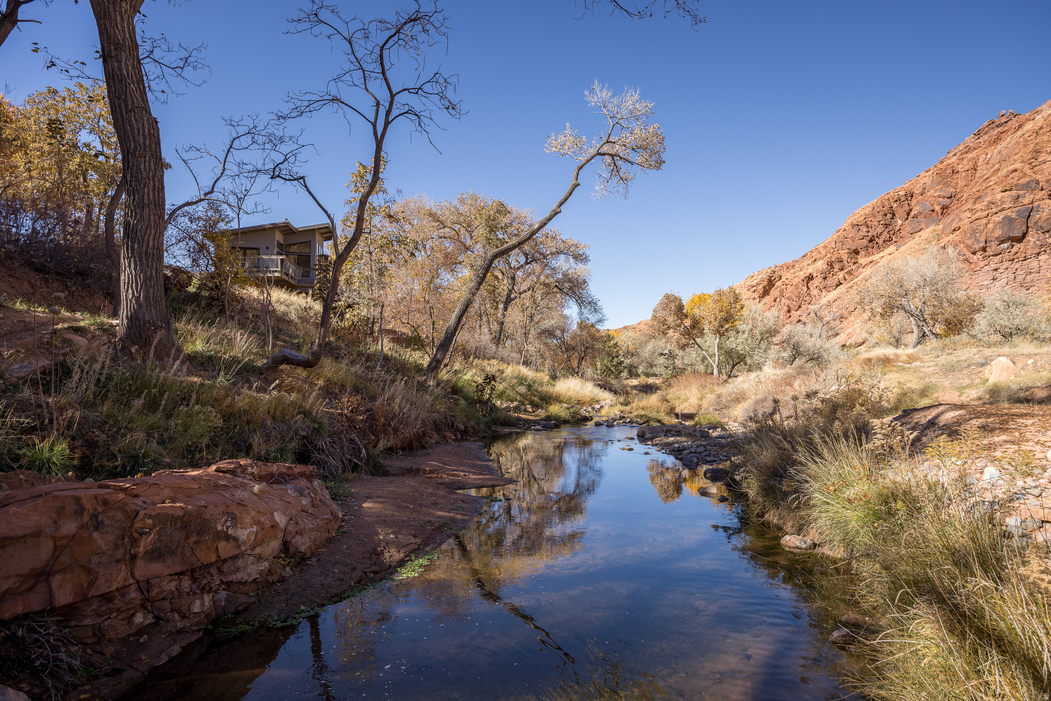main property photo 29