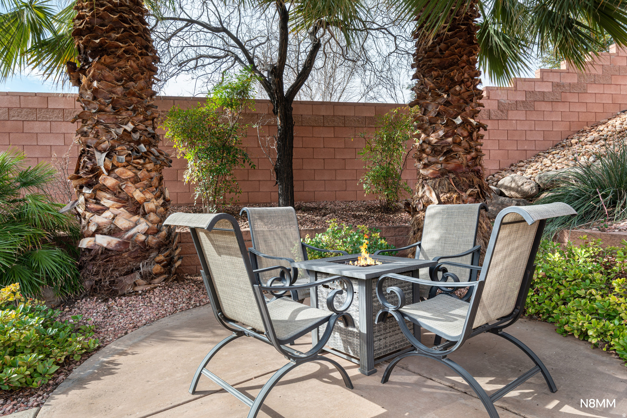 main property photo 28