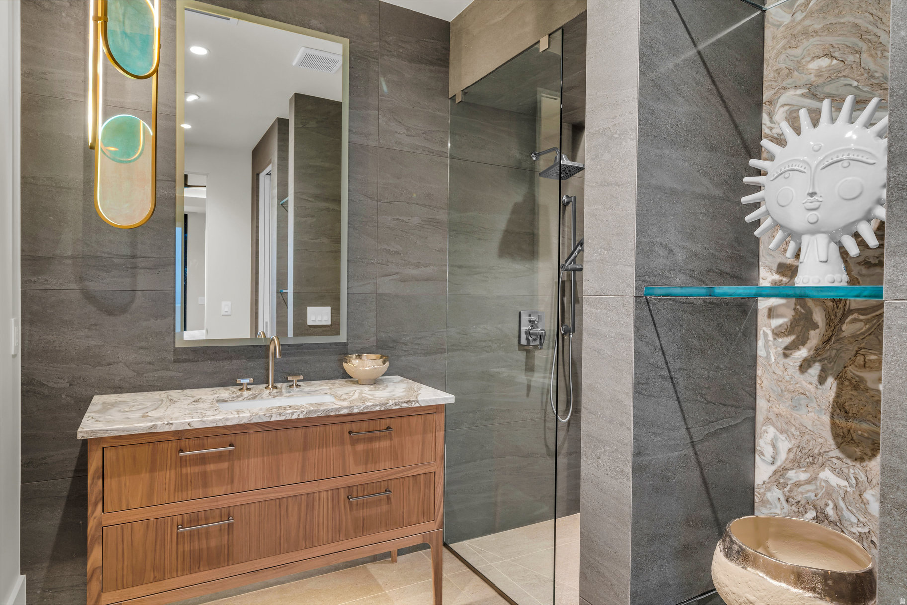 main property photo 67