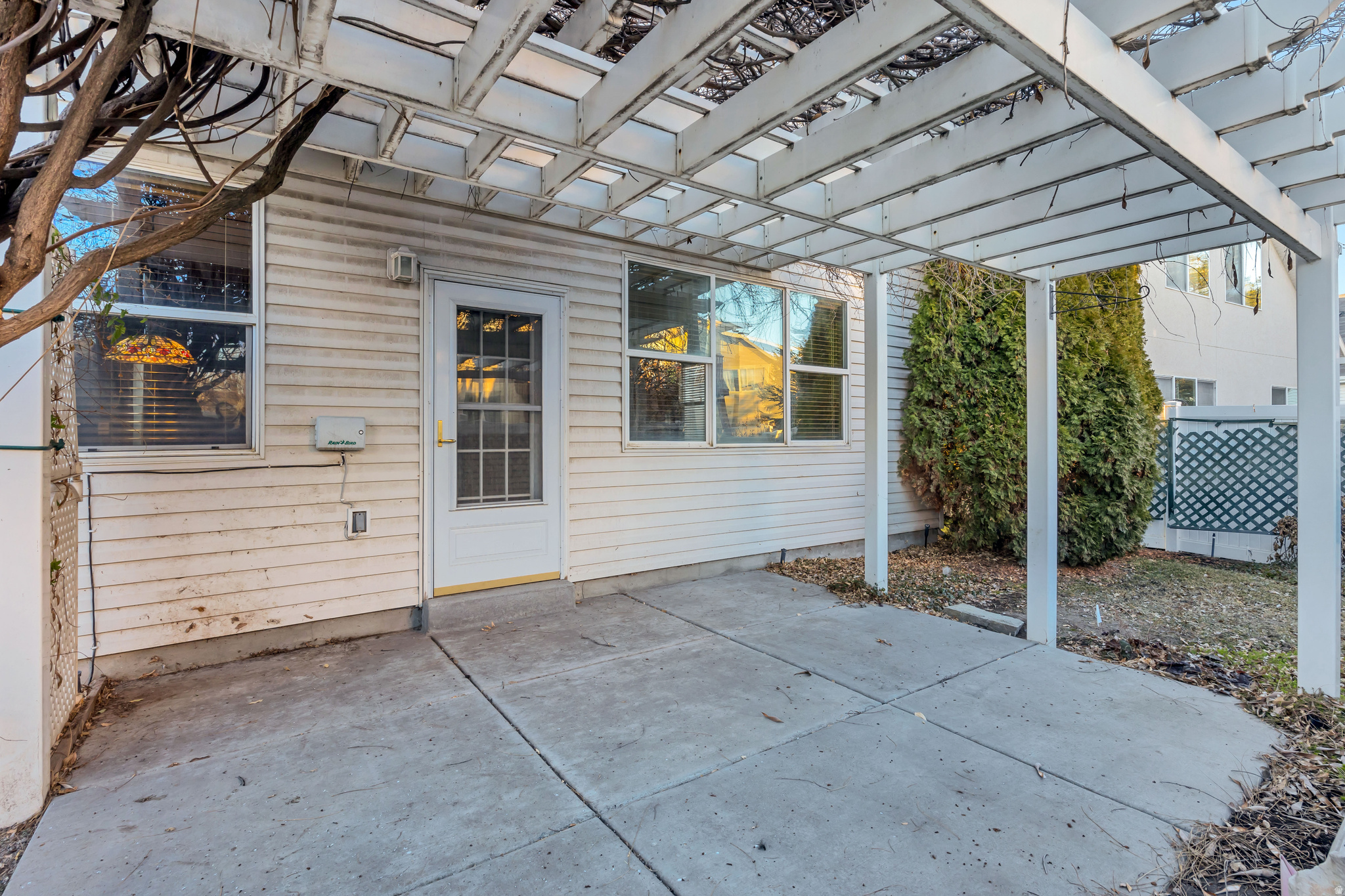 main property photo 25