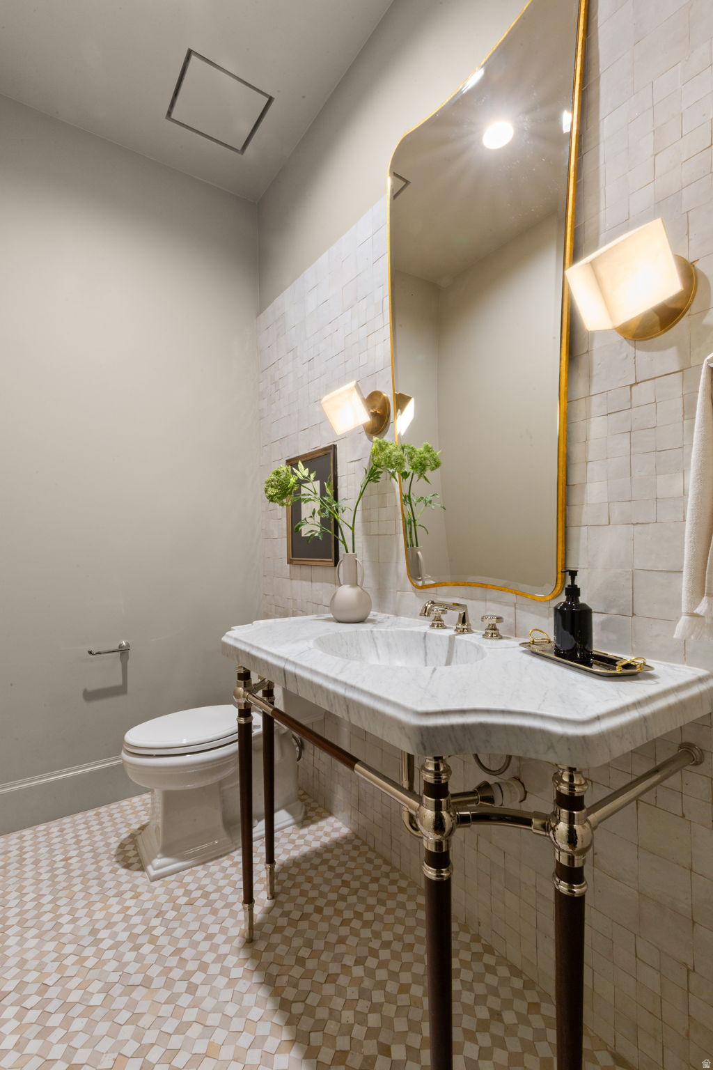 main property photo 77