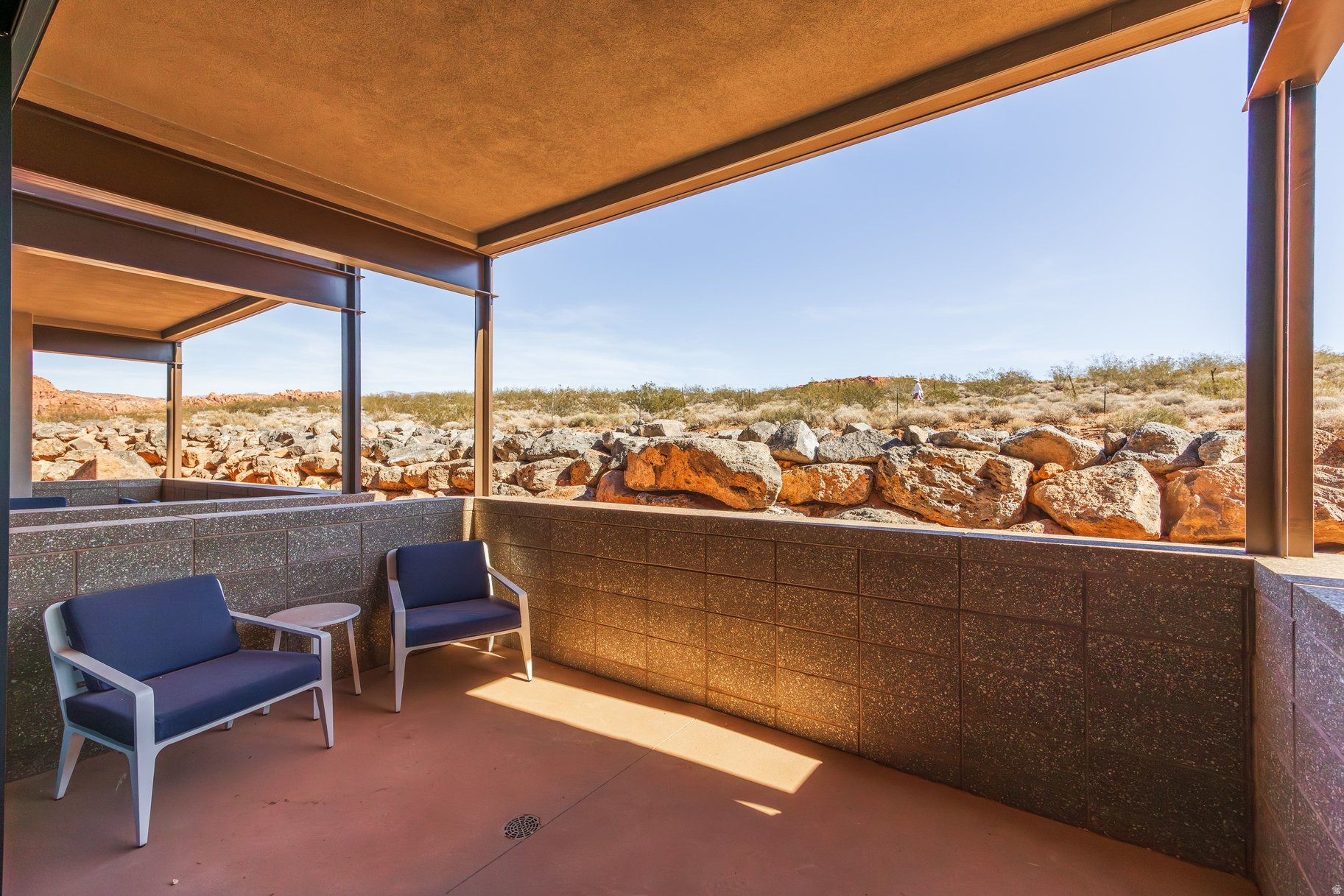 main property photo 11