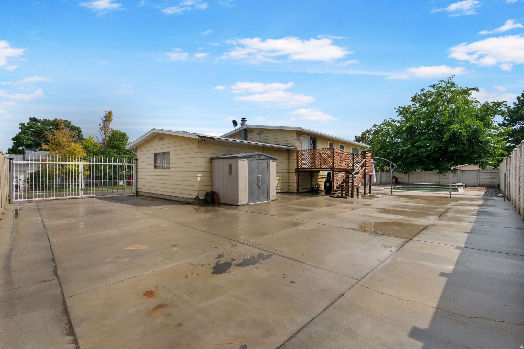 main property photo 33