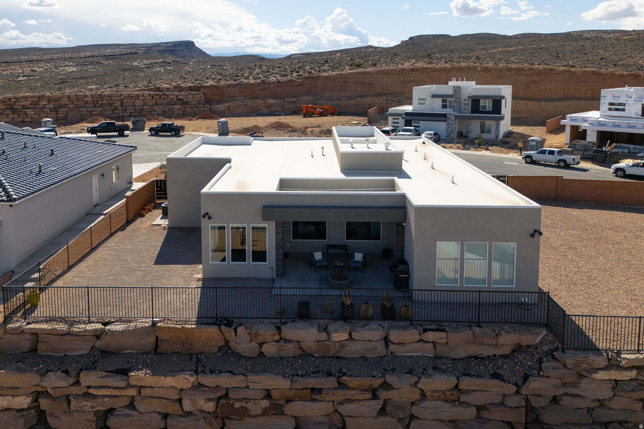 main property photo 37