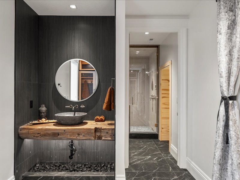 main property photo 77