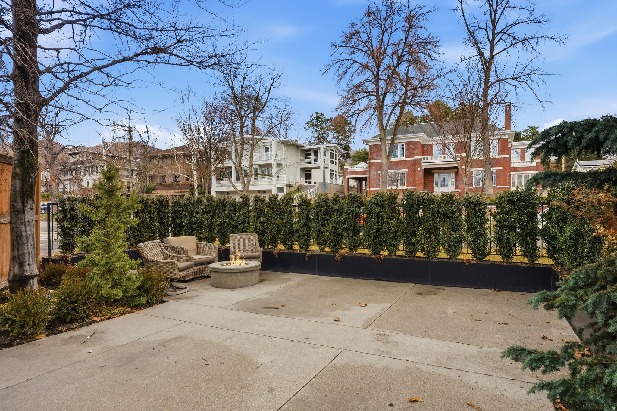main property photo 51