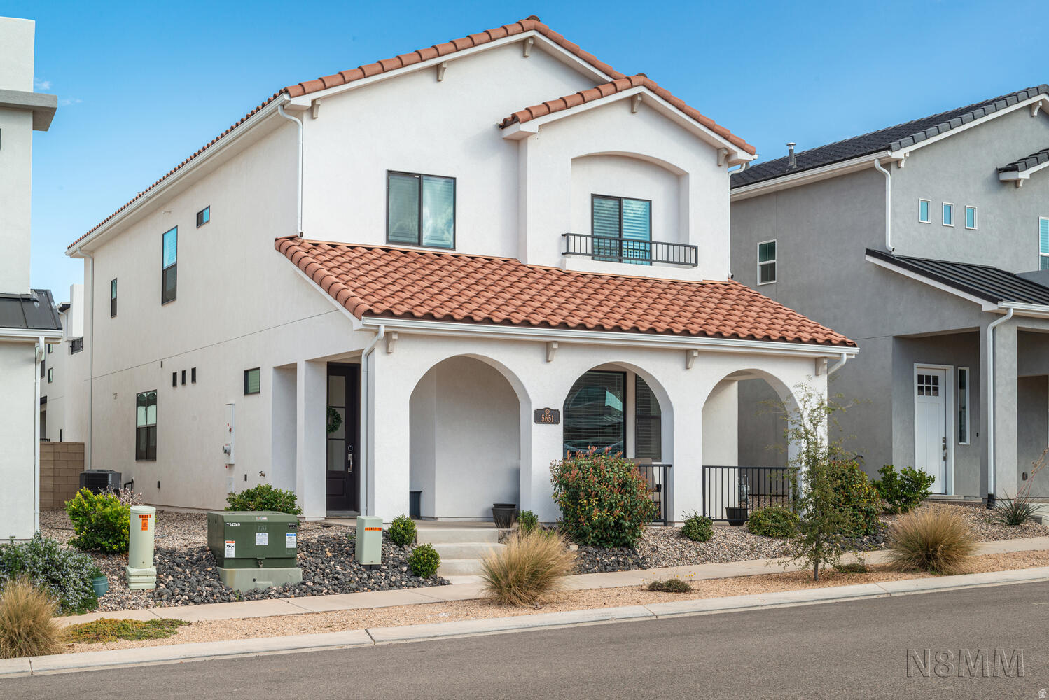 main property photo 37