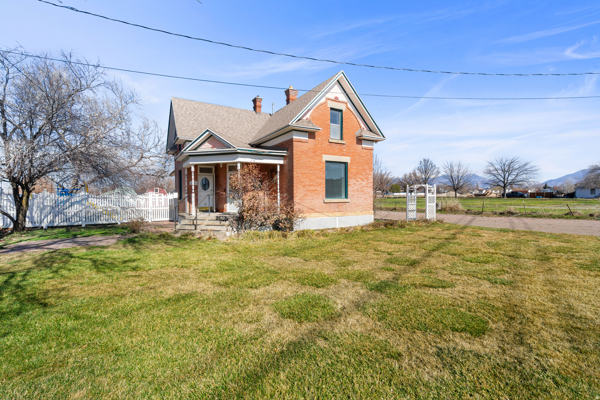 main property photo 26
