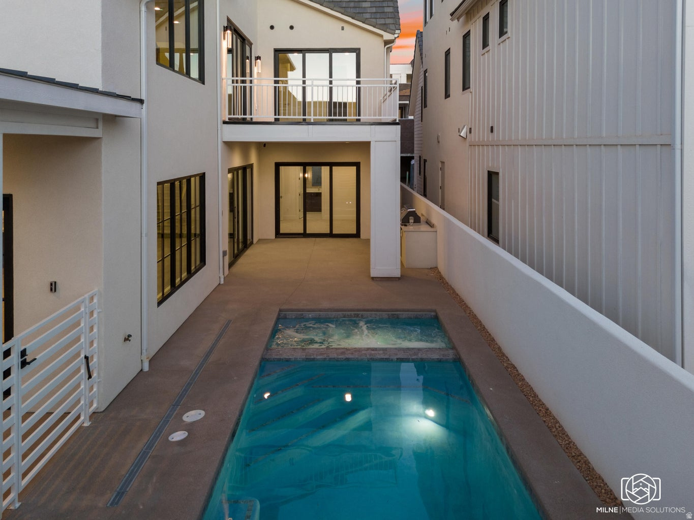 main property photo 78