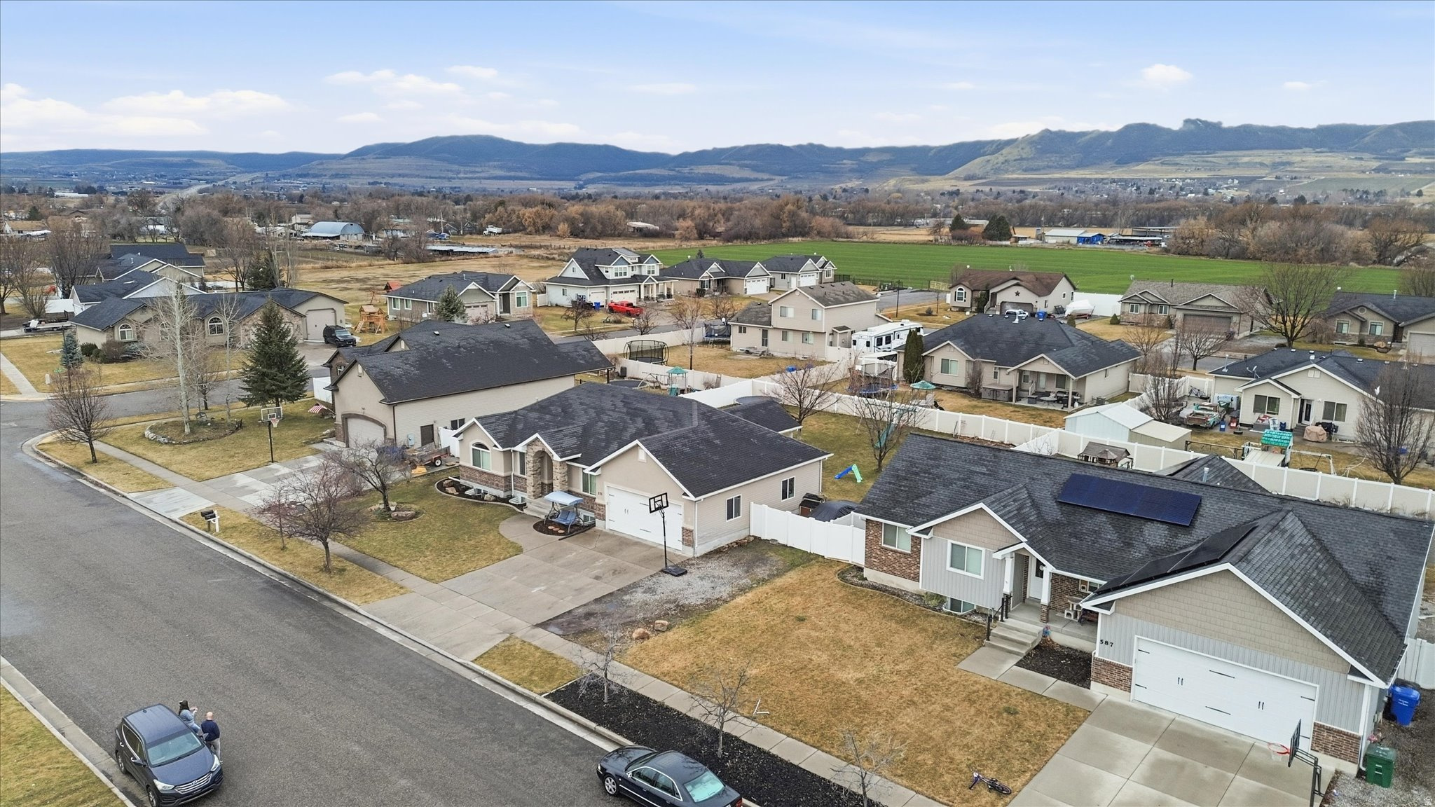 main property photo 45