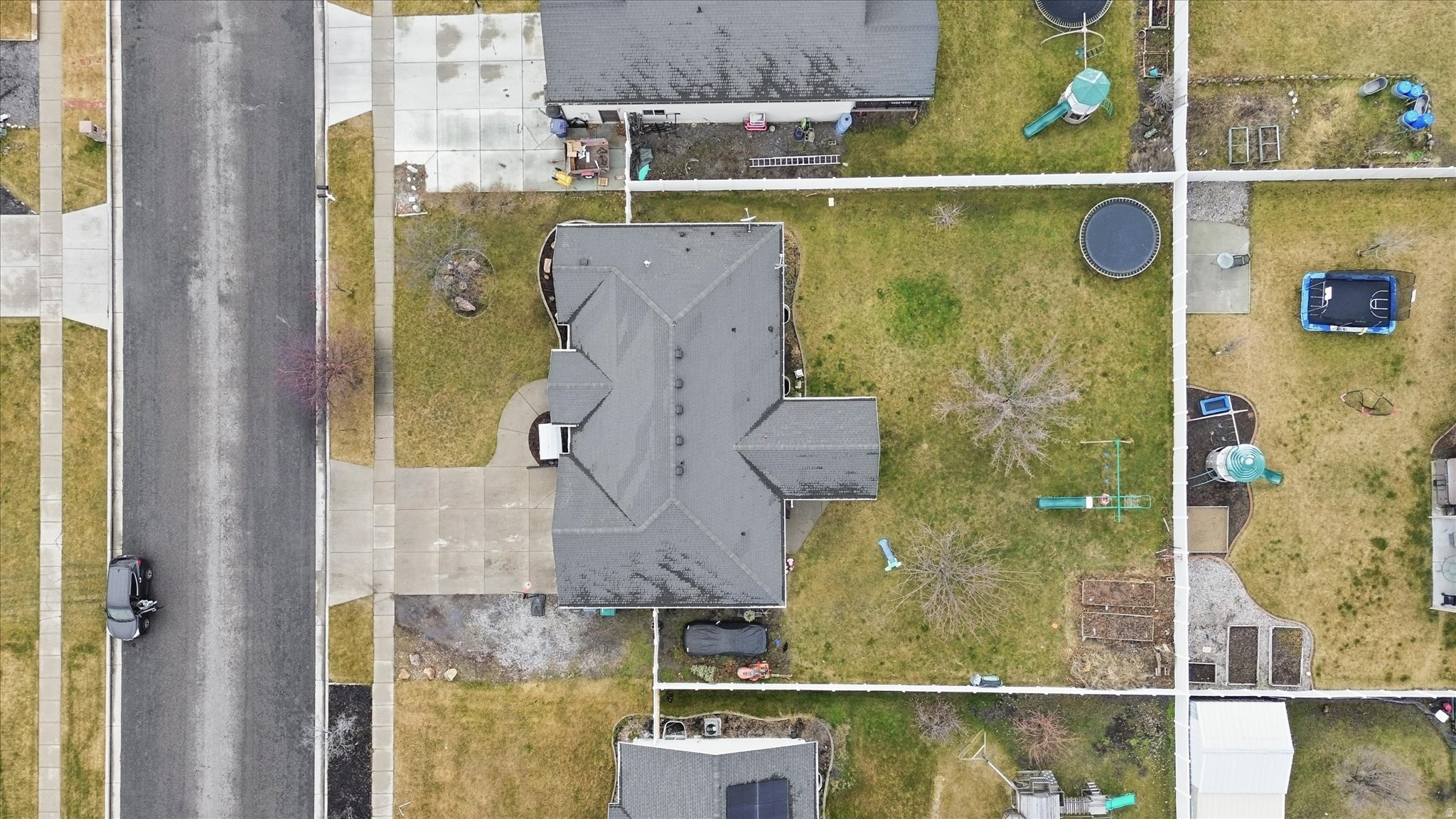 main property photo 48