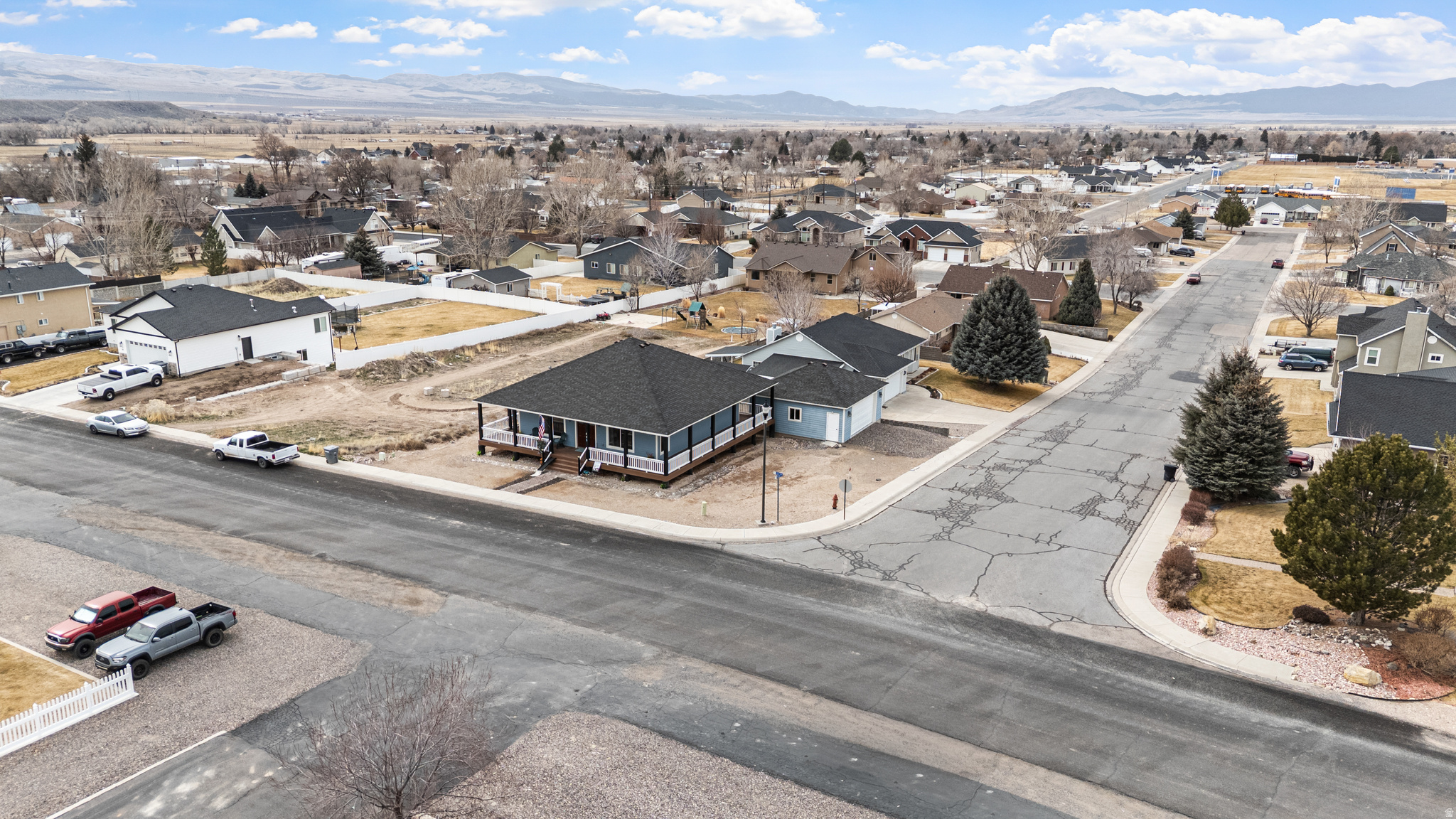 main property photo 25