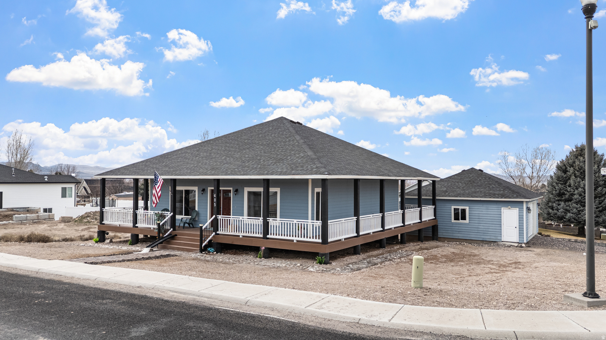 main property photo 28