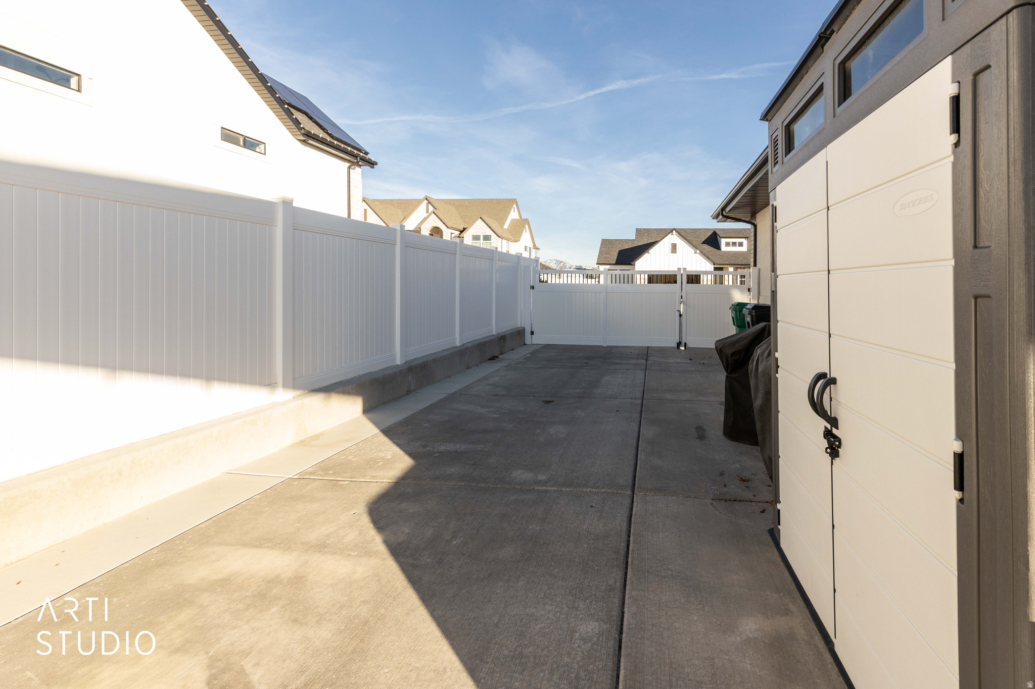 main property photo 33