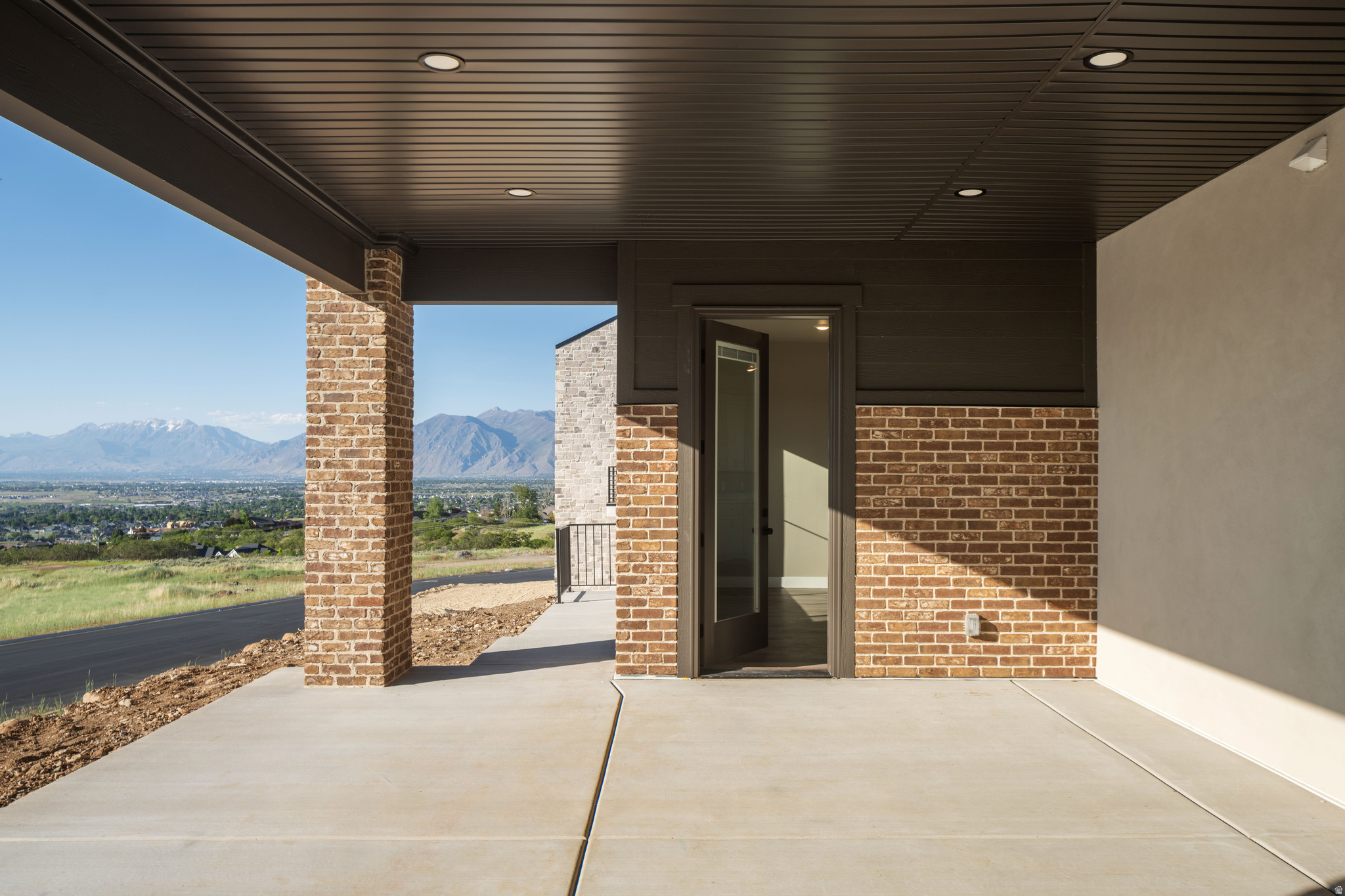 main property photo 44