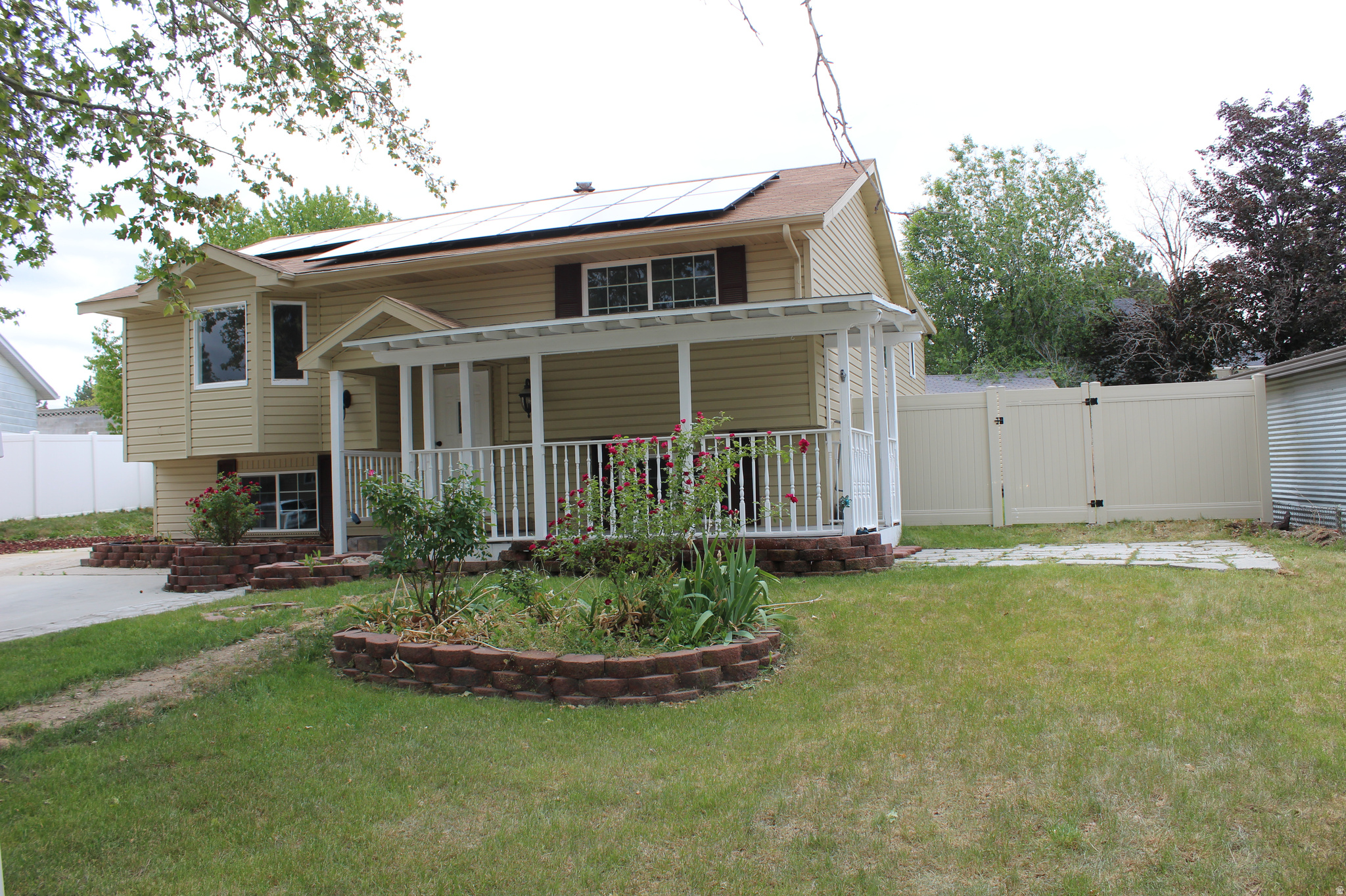main property photo 18