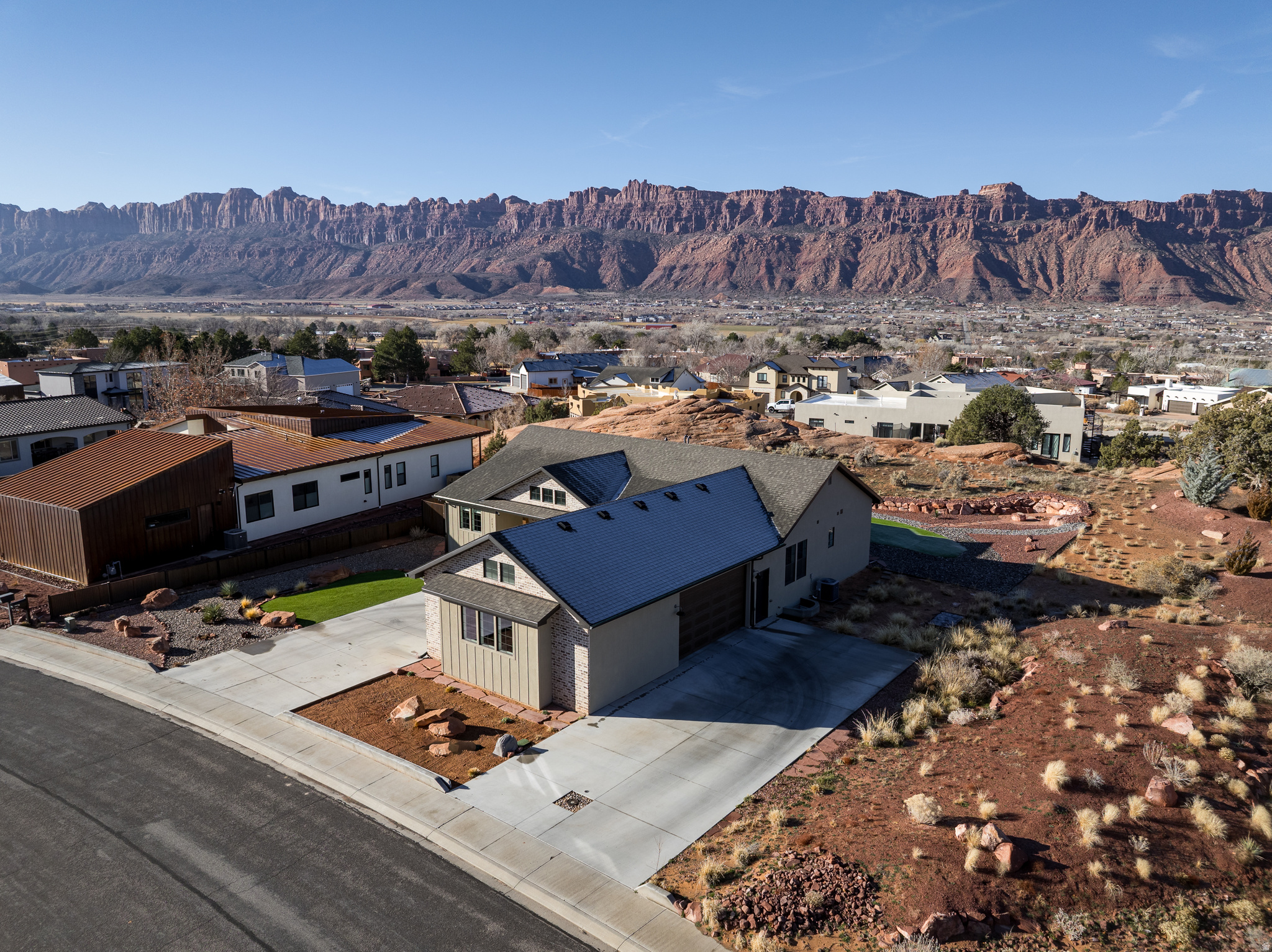 main property photo 51