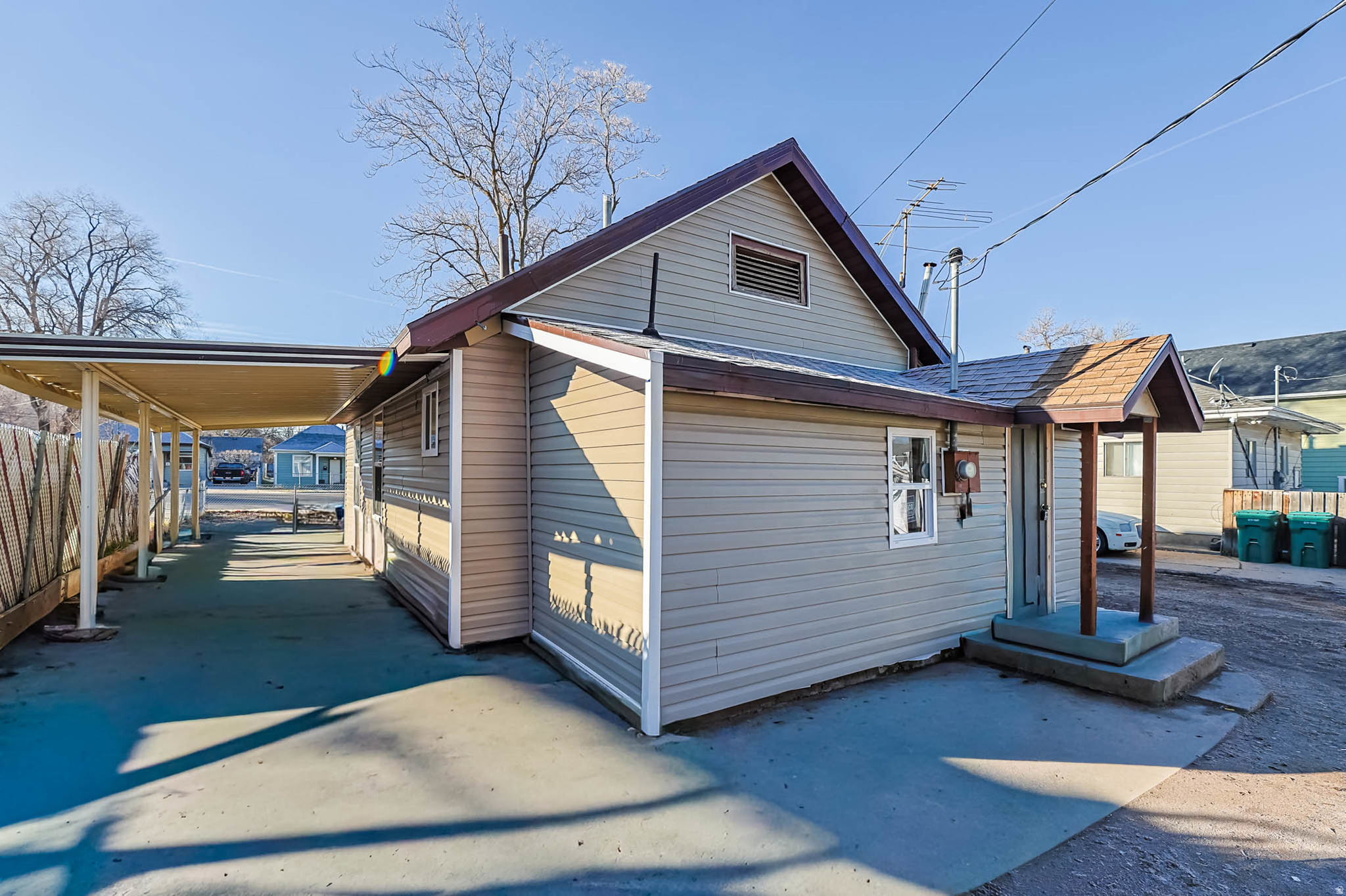 main property photo 14