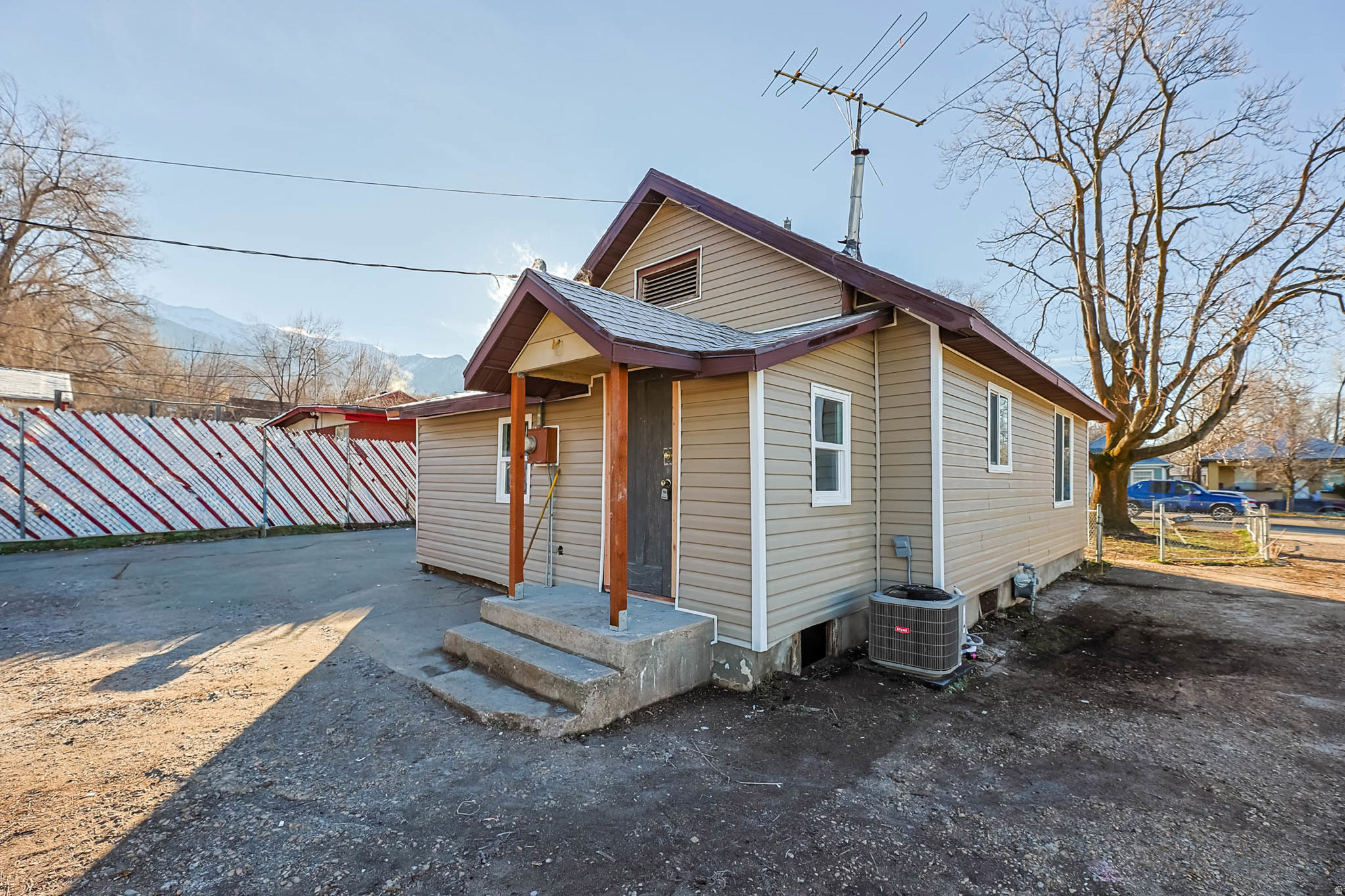 main property photo 15