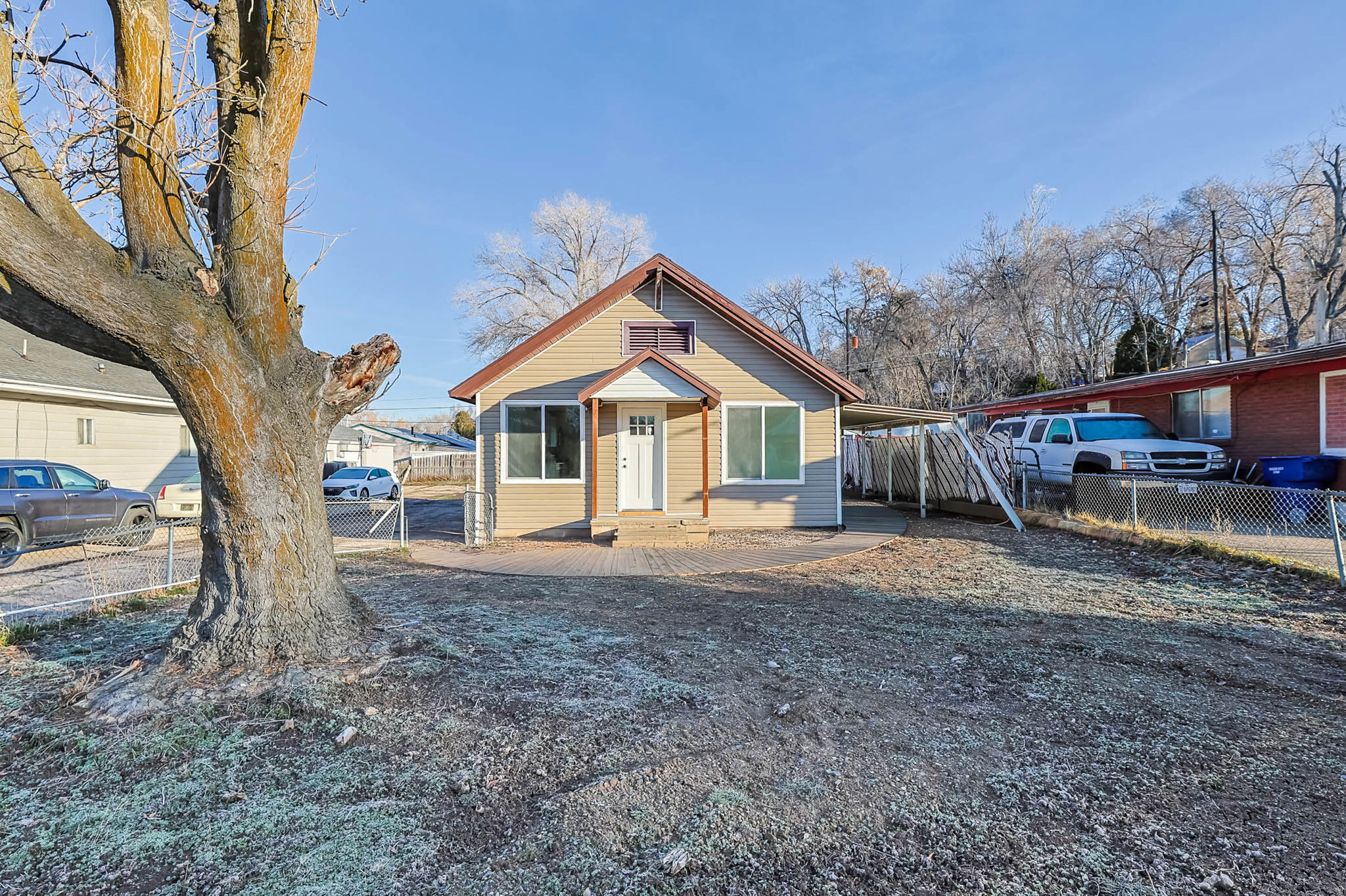 main property photo 23