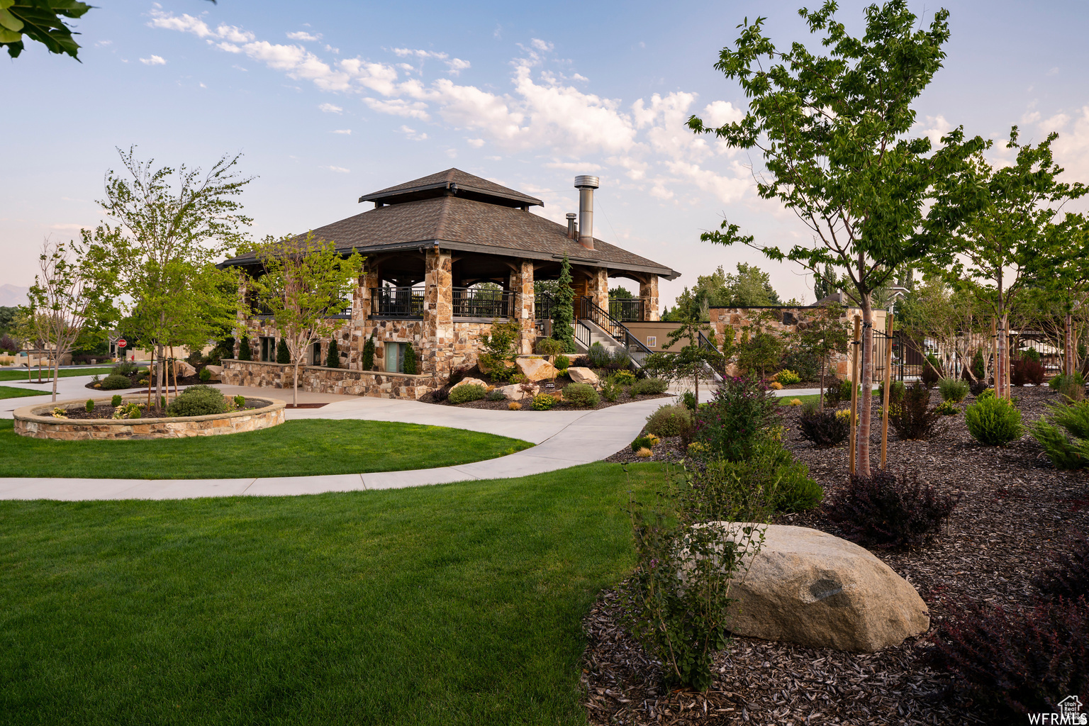 main property photo 10