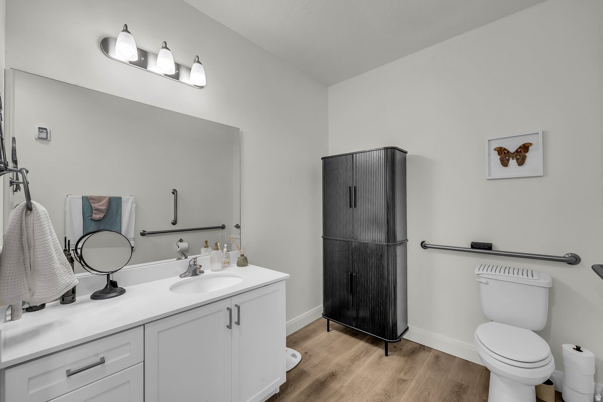 main property photo 12