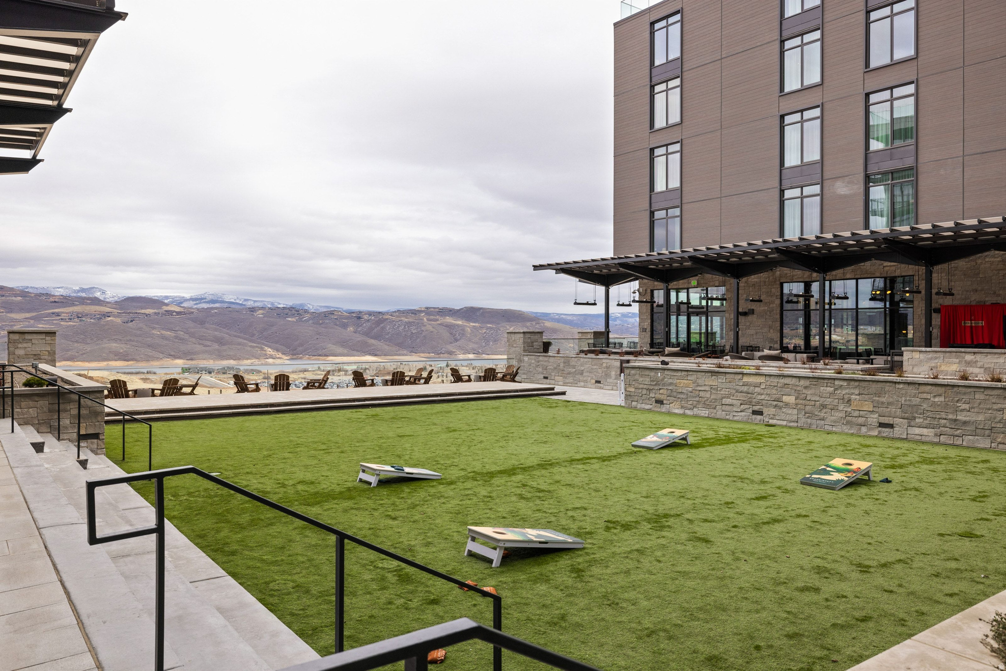 main property photo 28